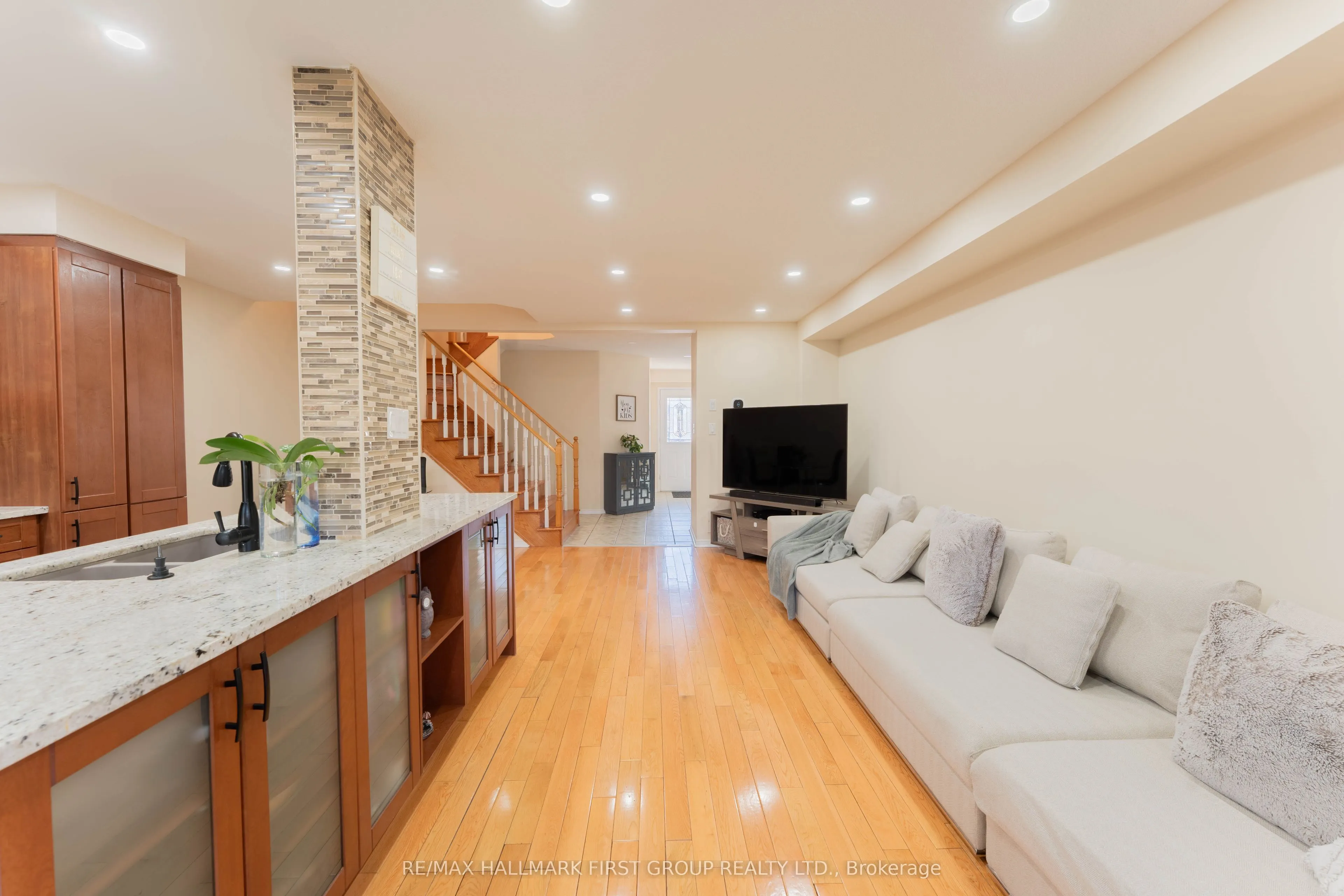 7686 Black Walnut Trail