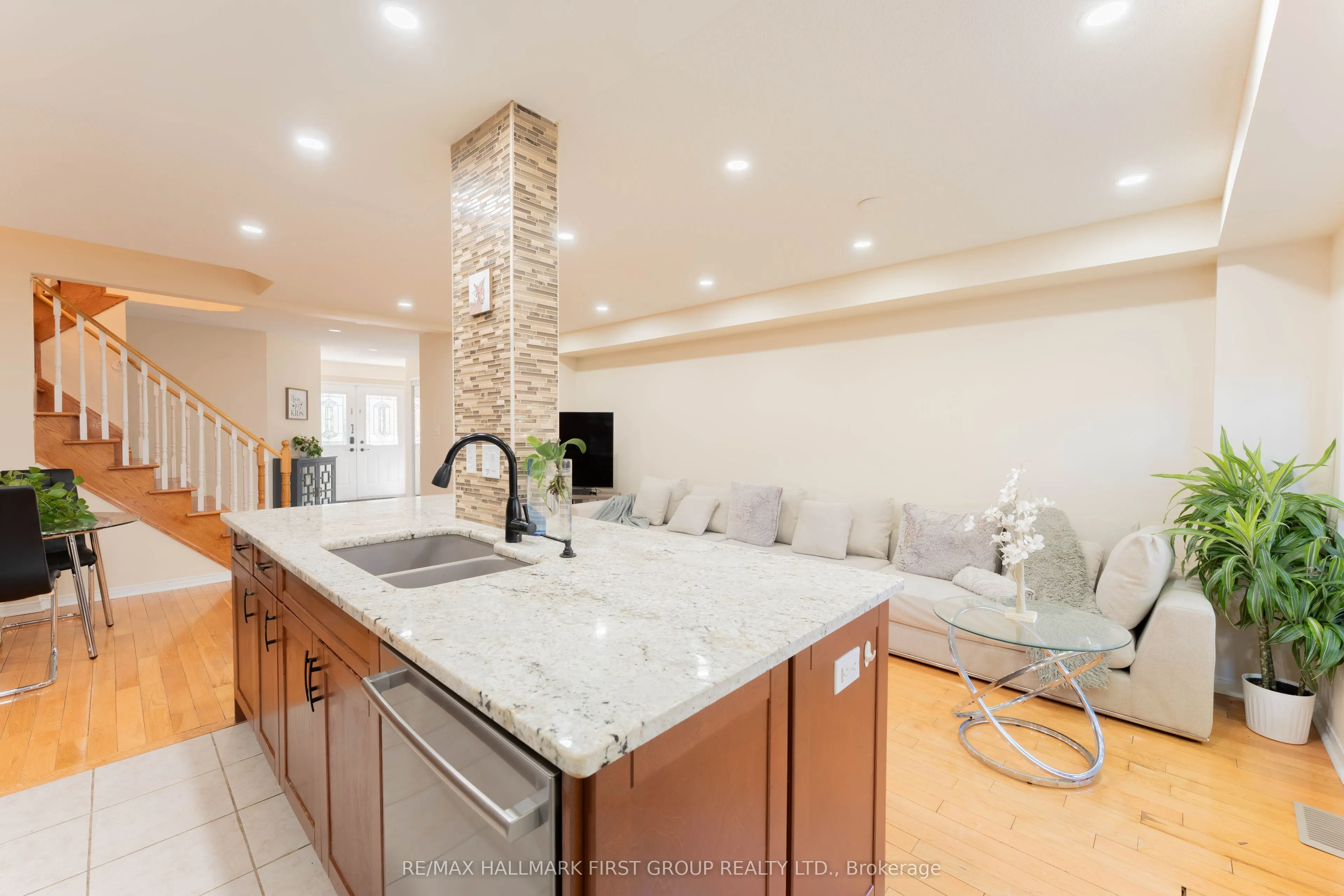 7686 Black Walnut Trail