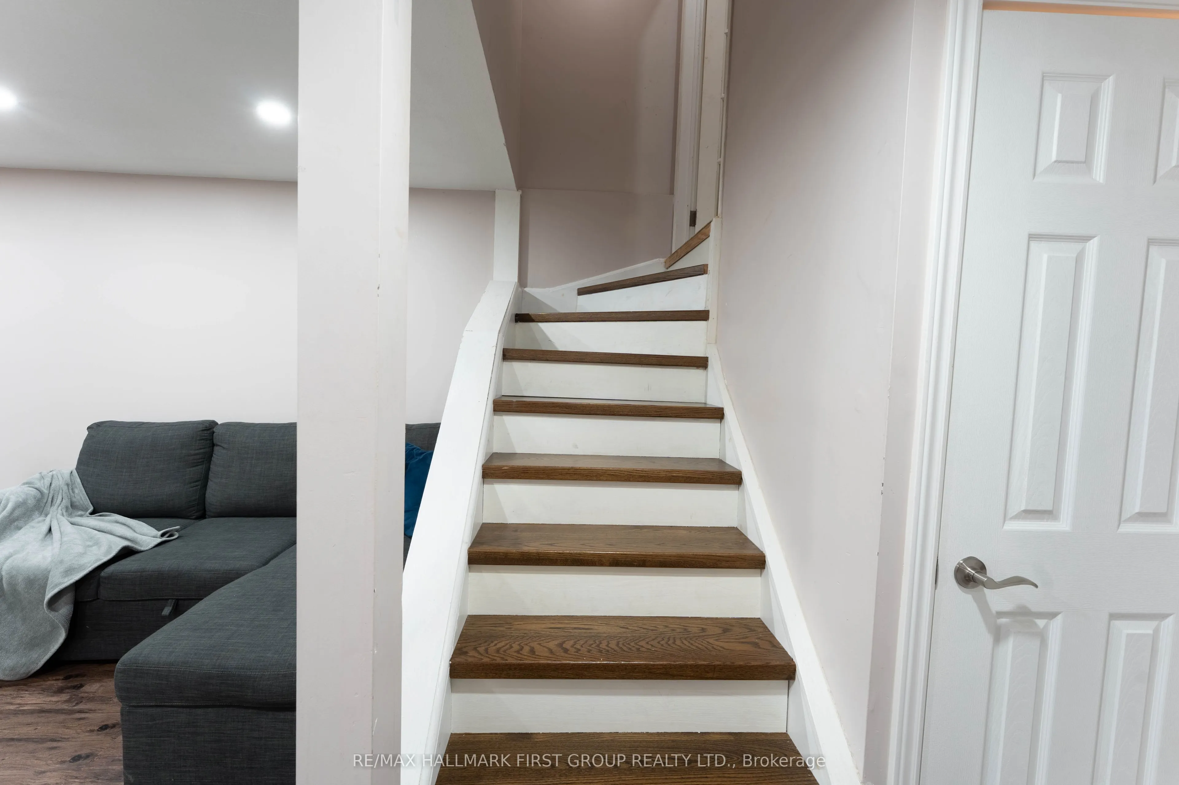 7686 Black Walnut Trail