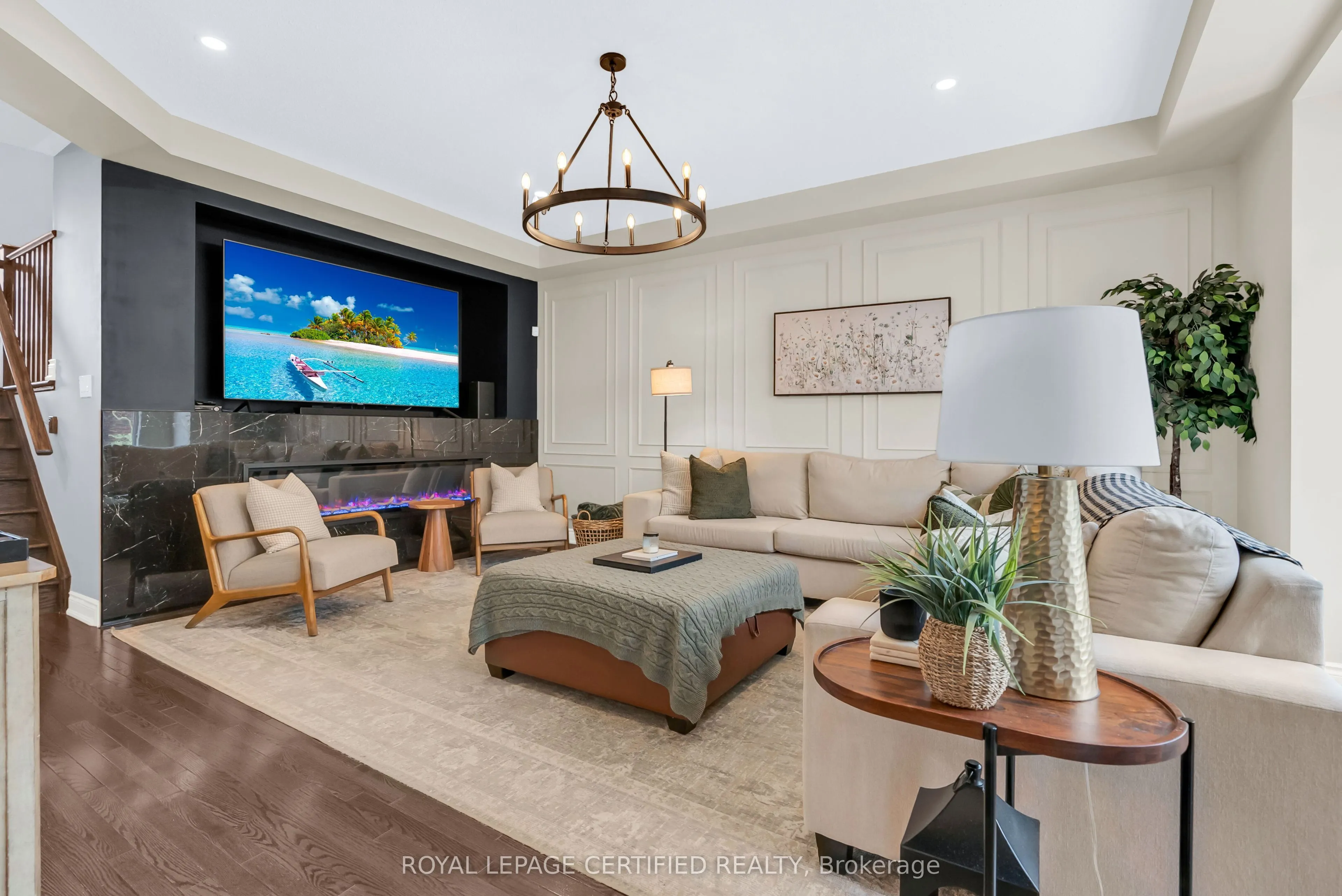 921 Hepburn Road
