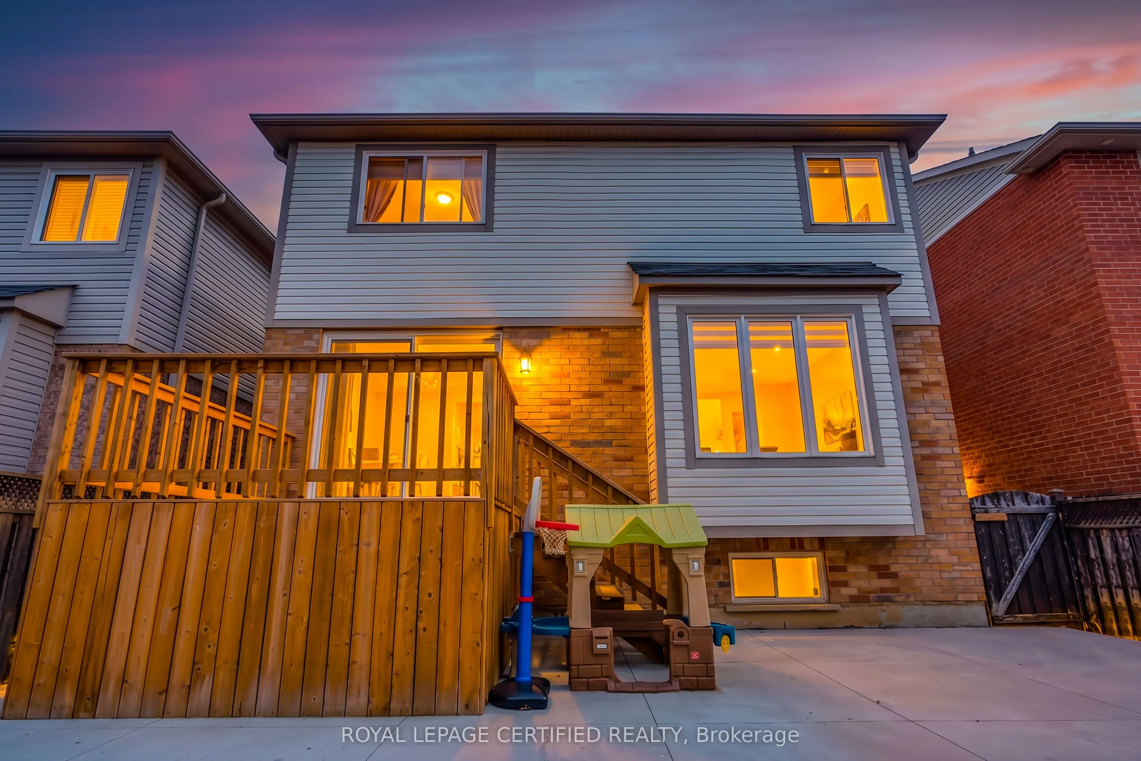 921 Hepburn Road