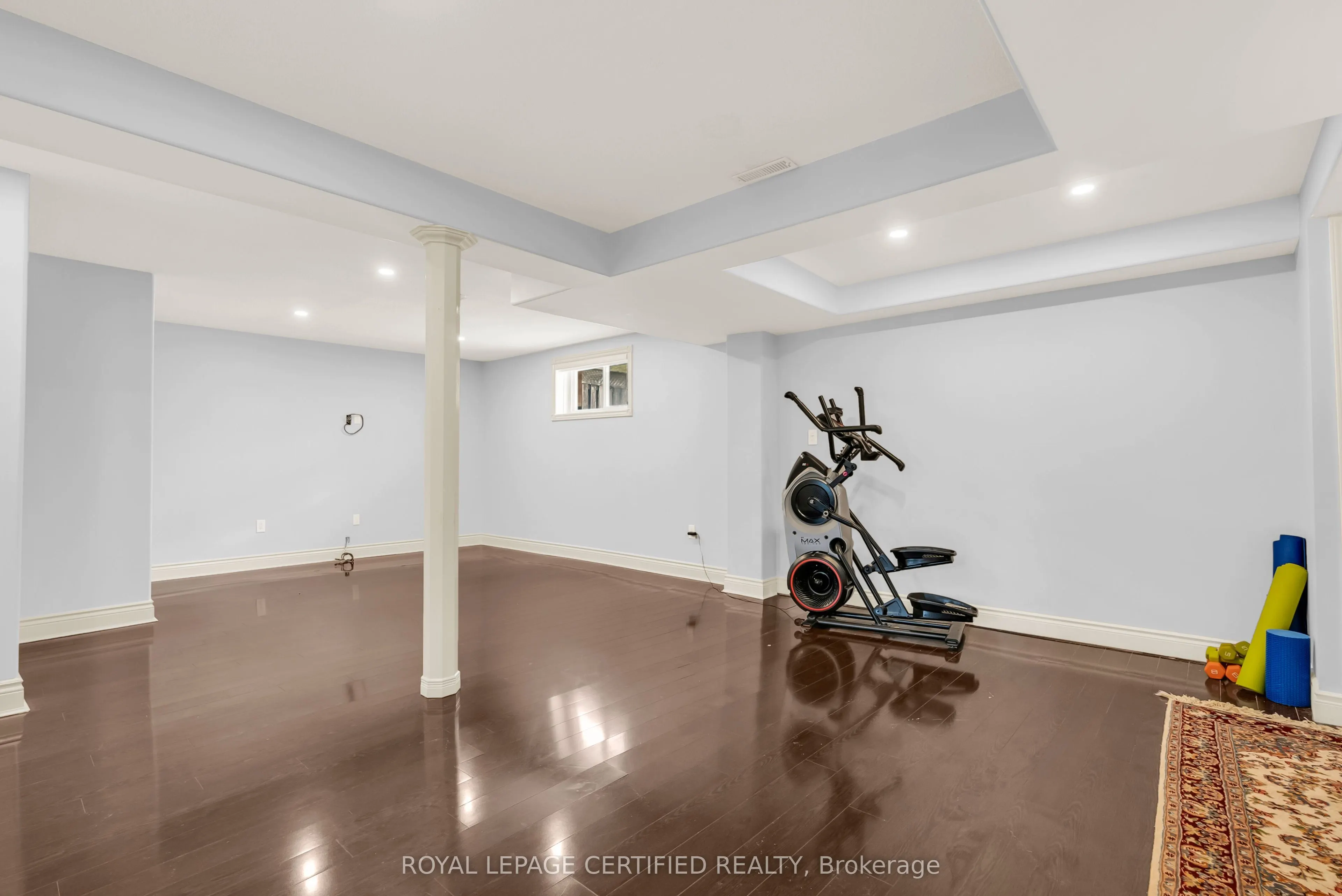 921 Hepburn Road