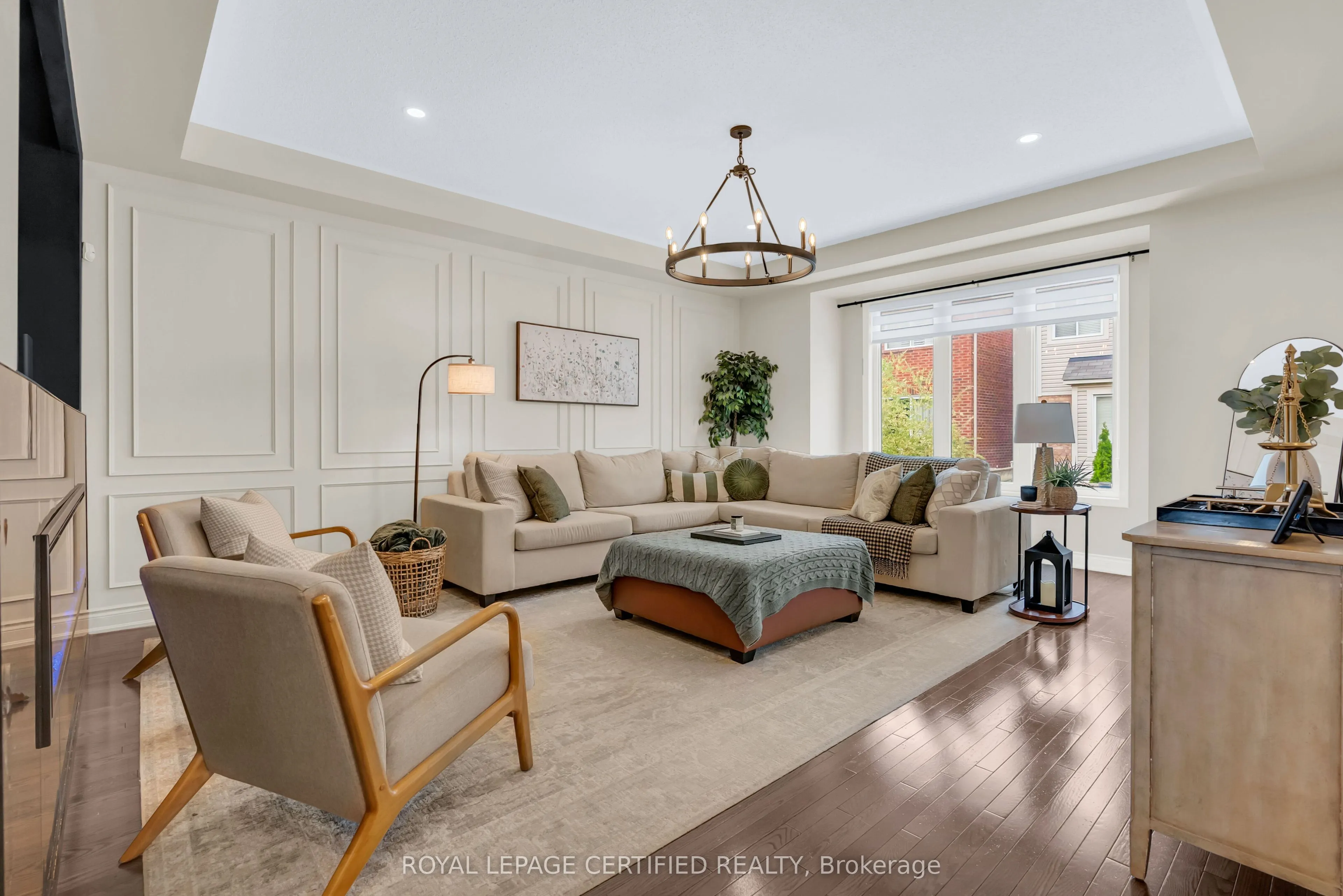 921 Hepburn Road