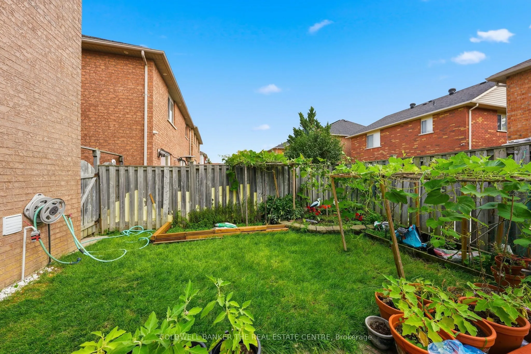 15 Charleswood Circle