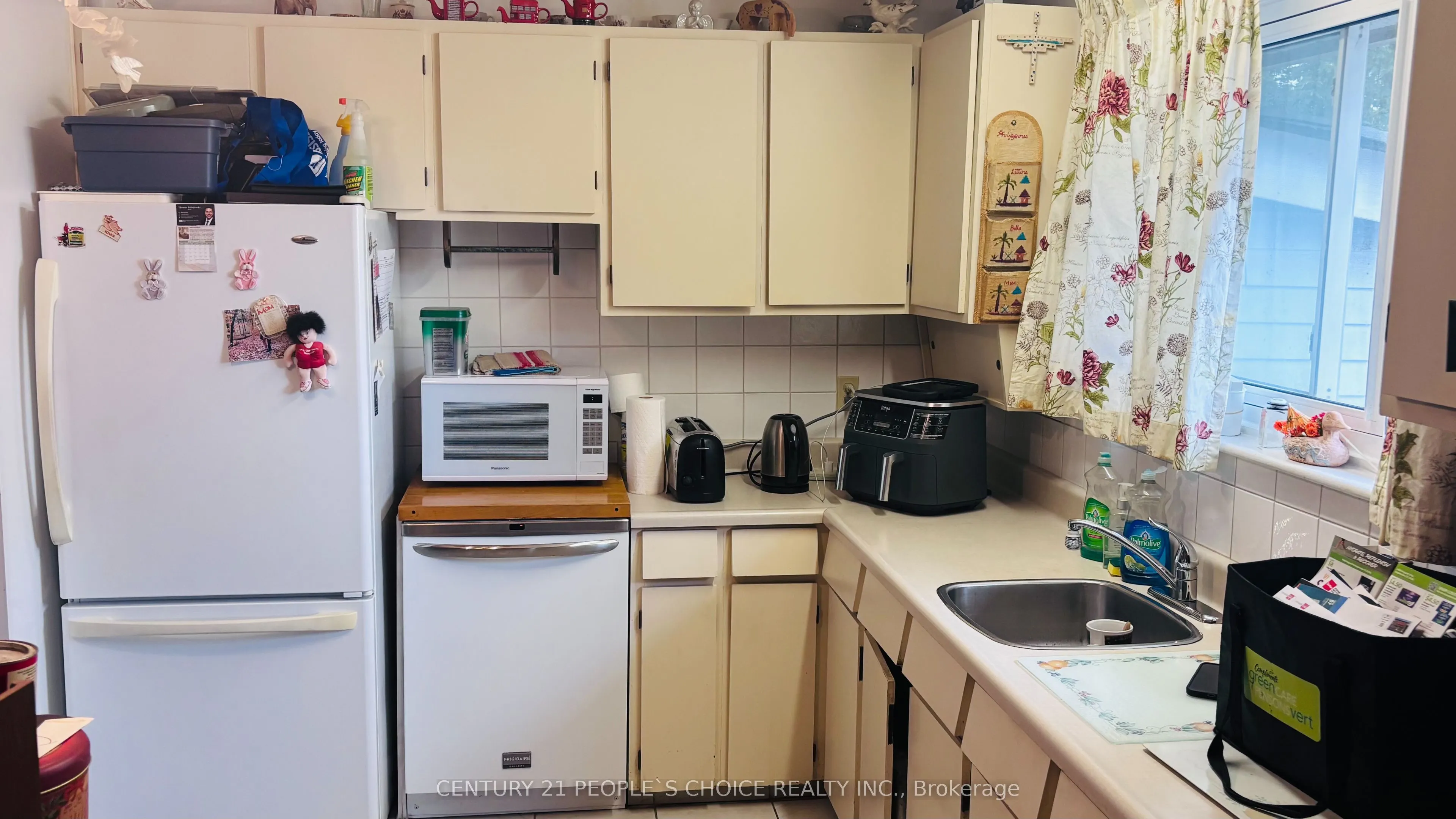 2555 Chalkwell Close