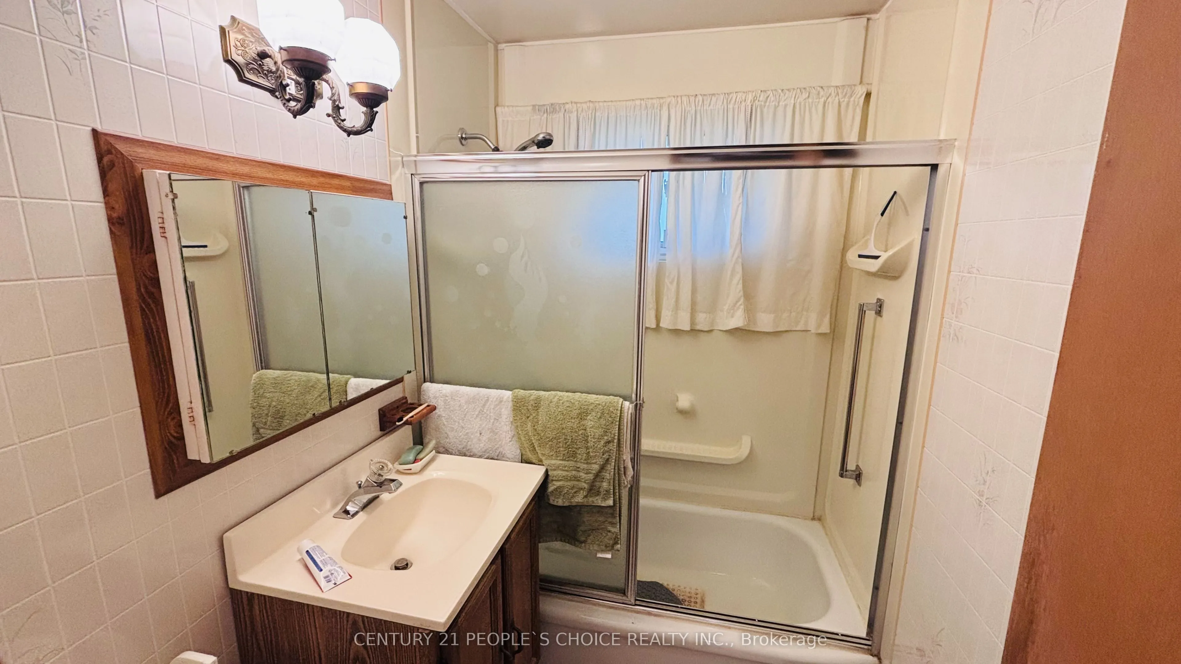 2555 Chalkwell Close