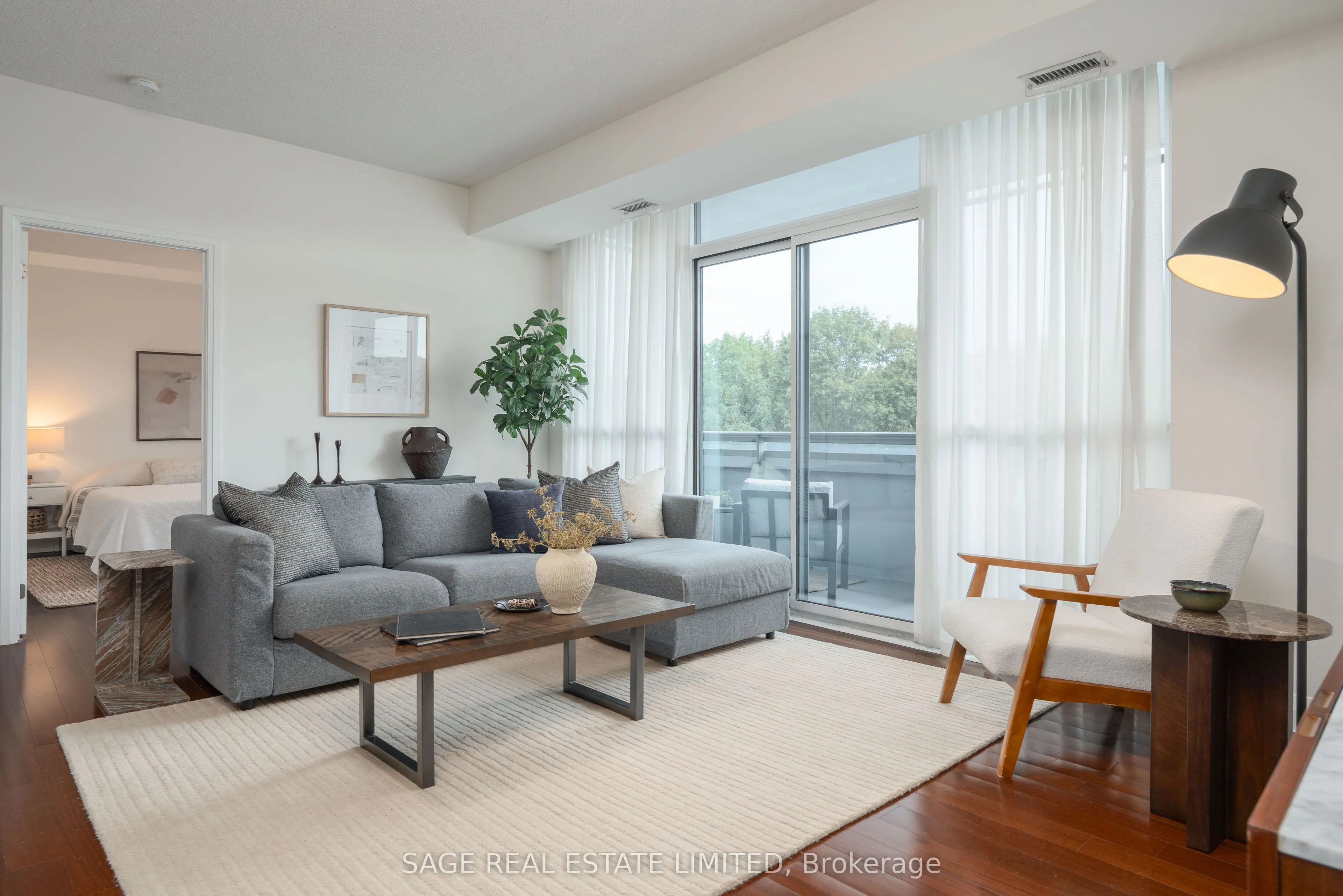1 Hurontario Street #202