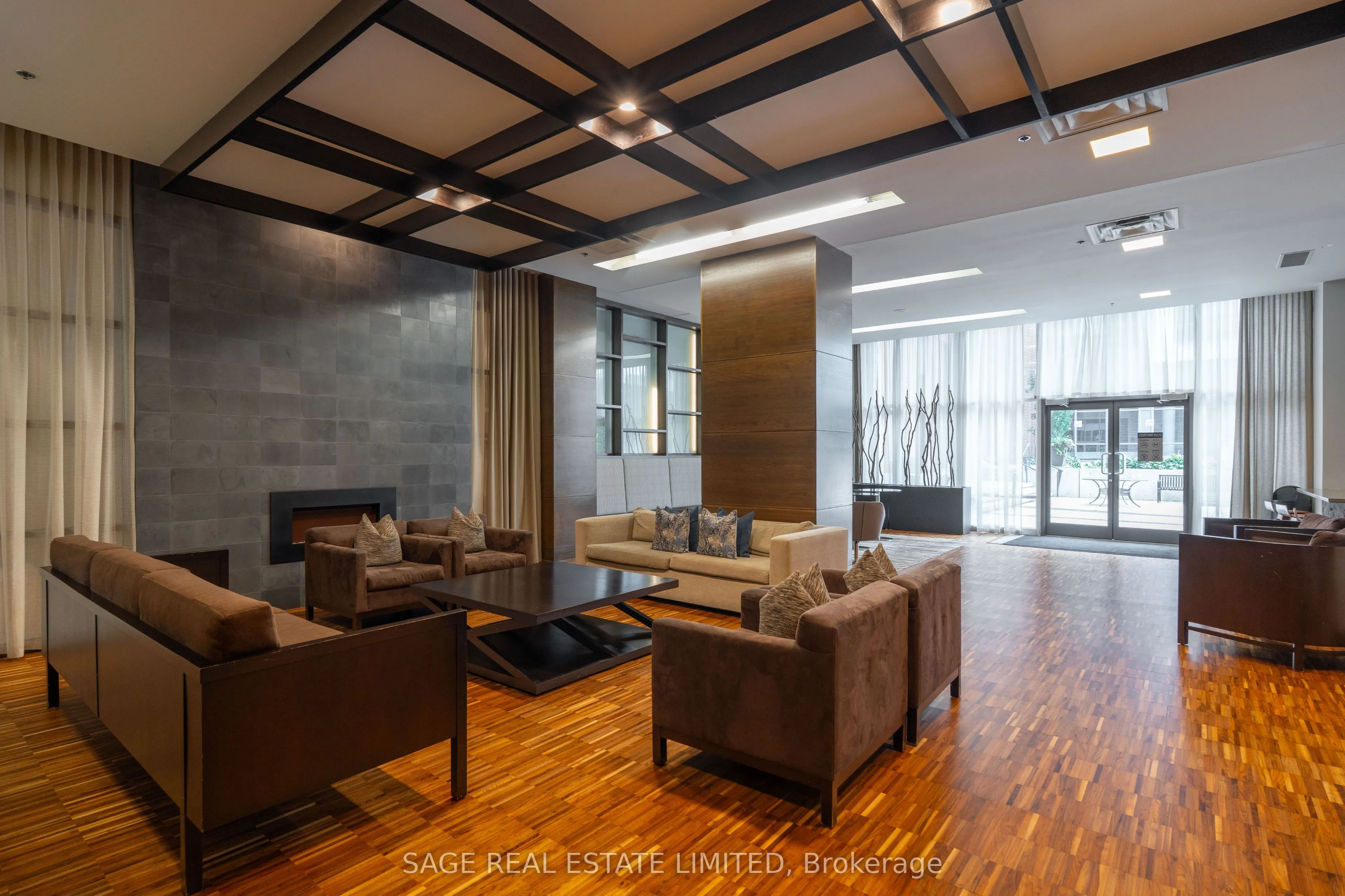 1 Hurontario Street #202