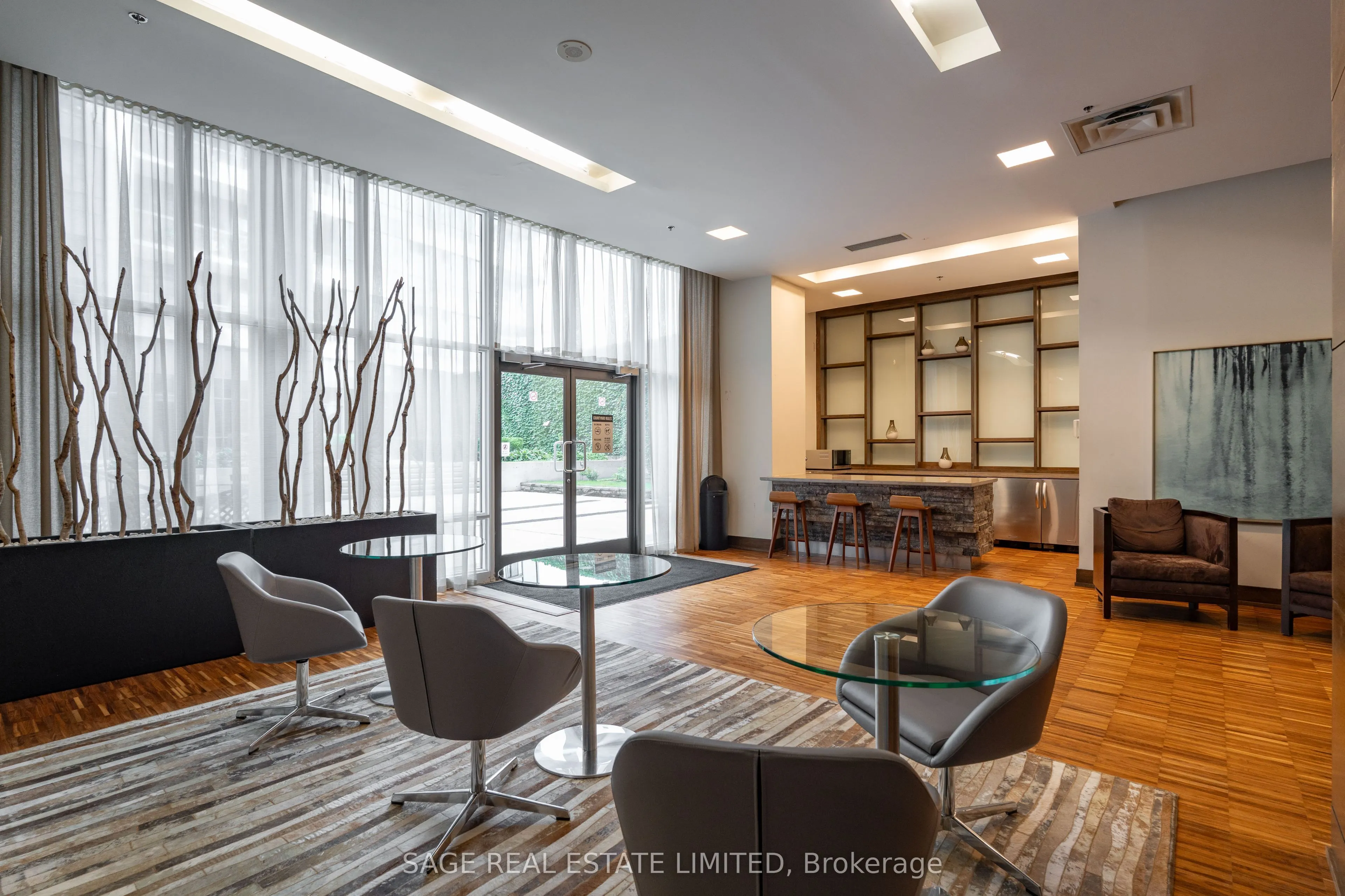 1 Hurontario Street #202