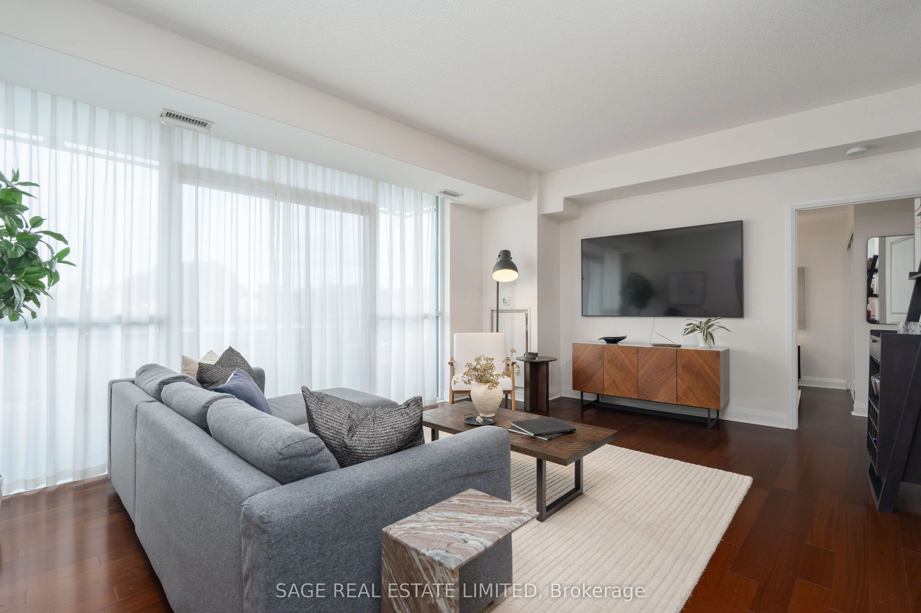 1 Hurontario Street #202