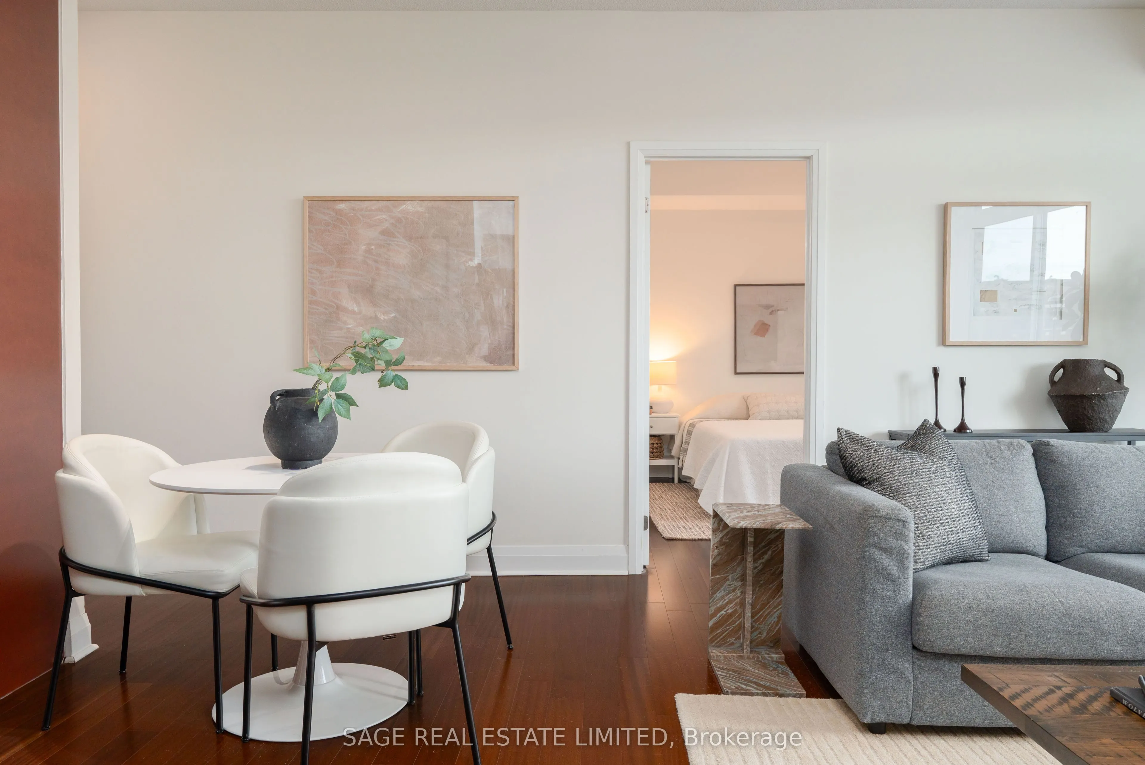 1 Hurontario Street #202