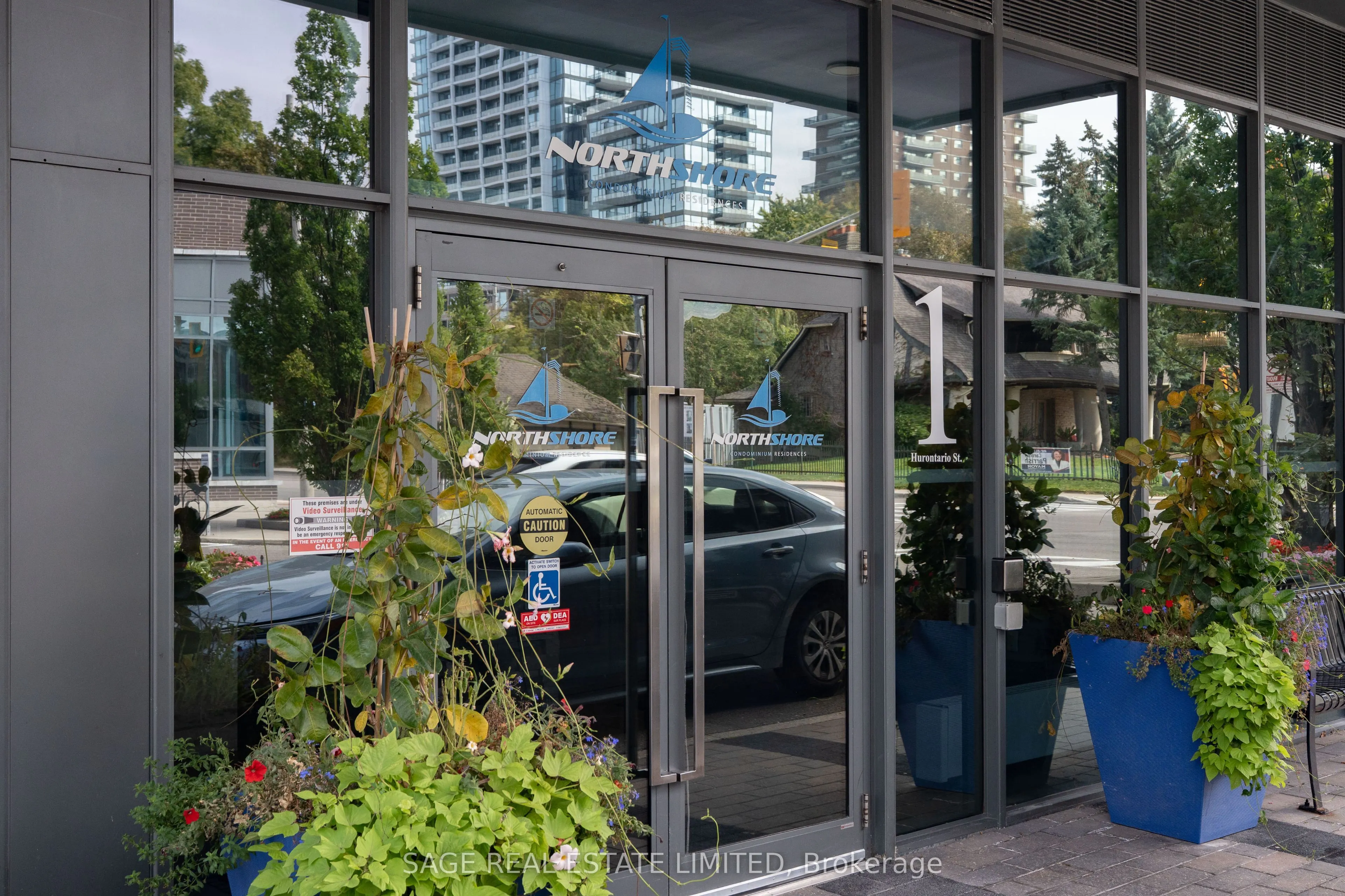 1 Hurontario Street #202