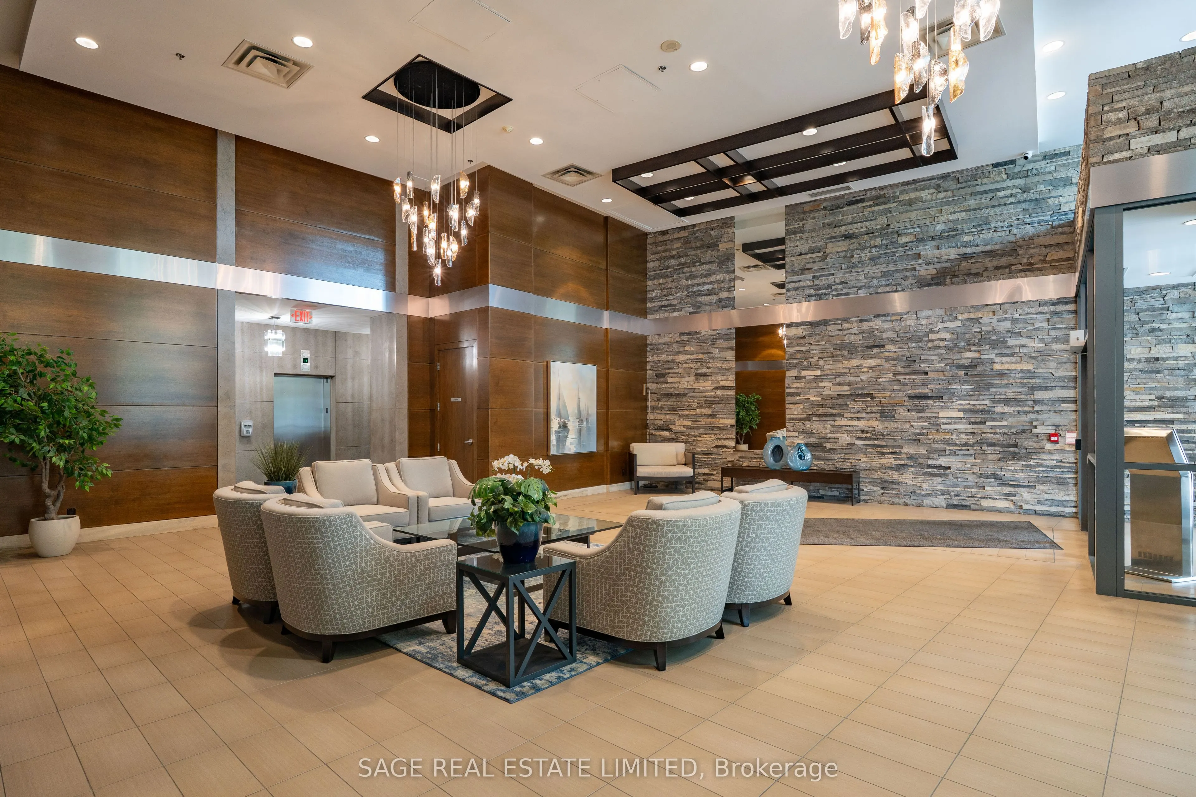 1 Hurontario Street #202