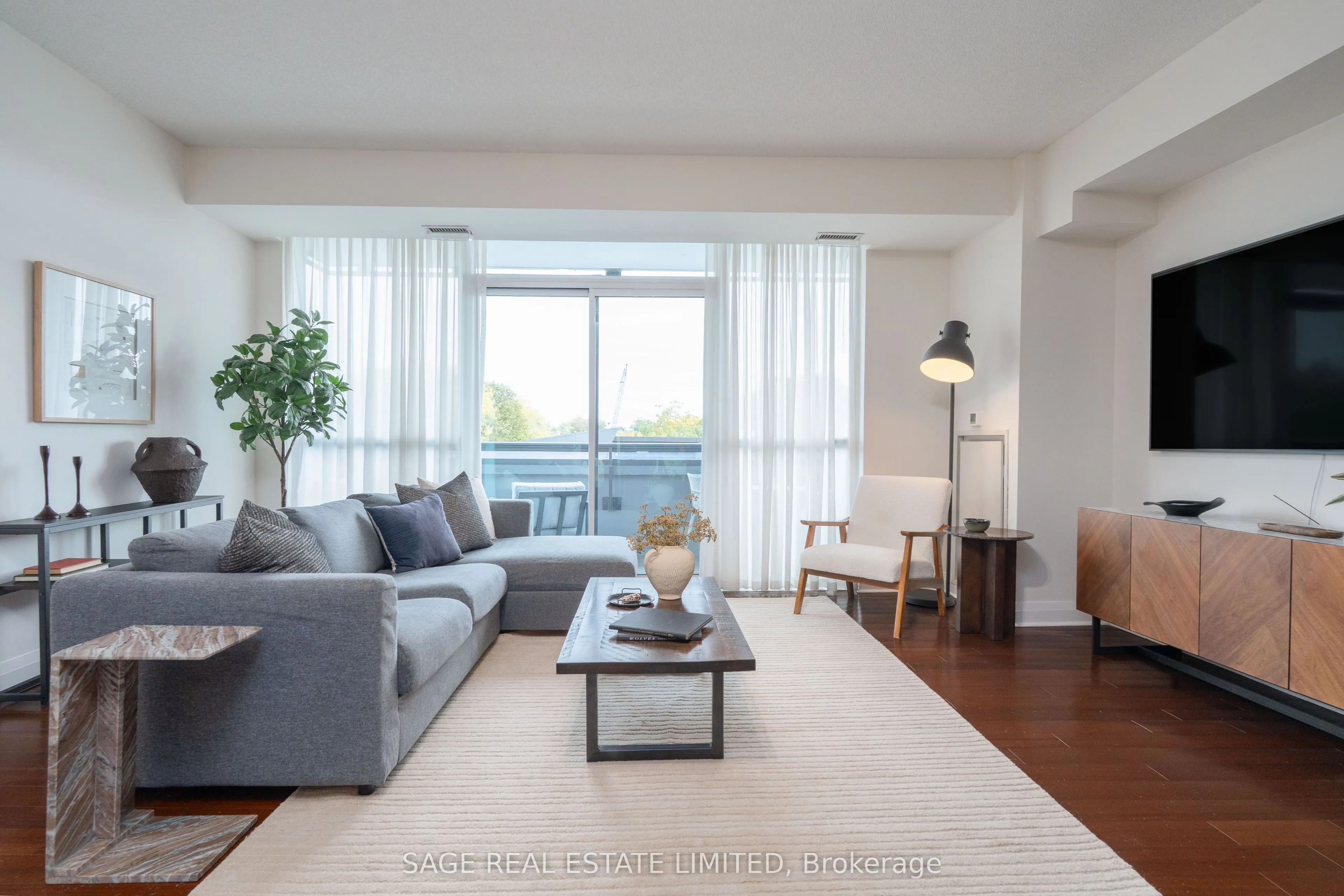 1 Hurontario Street #202