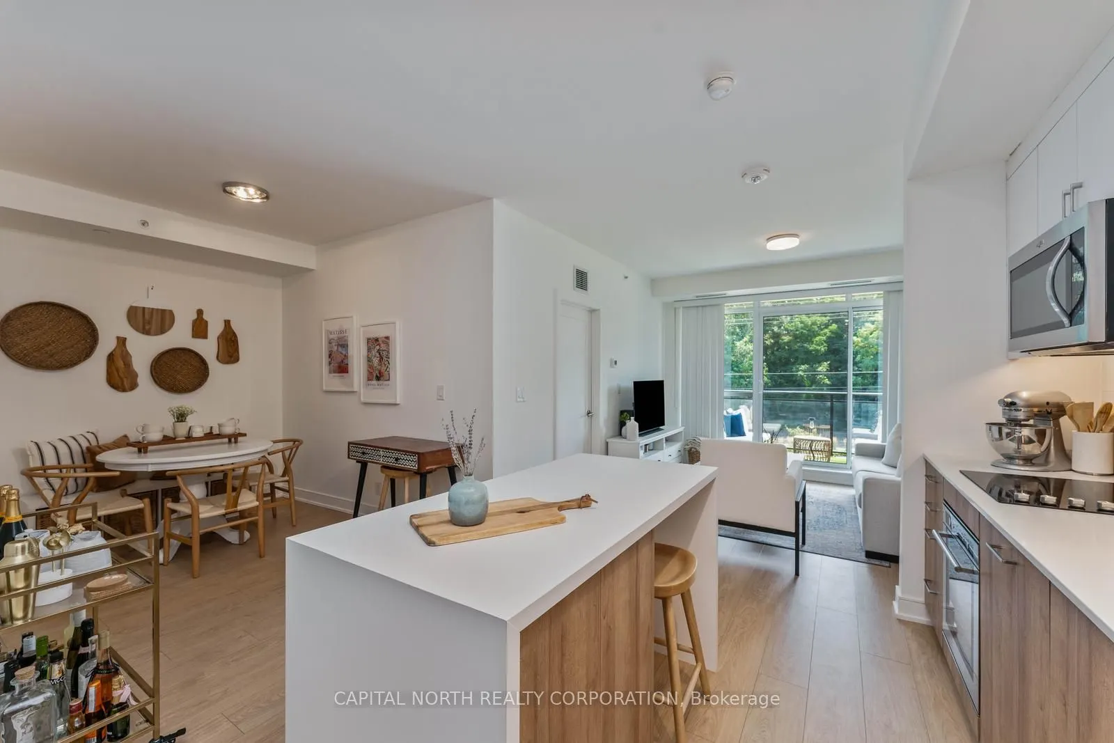 1575 Lakeshore Road W #270