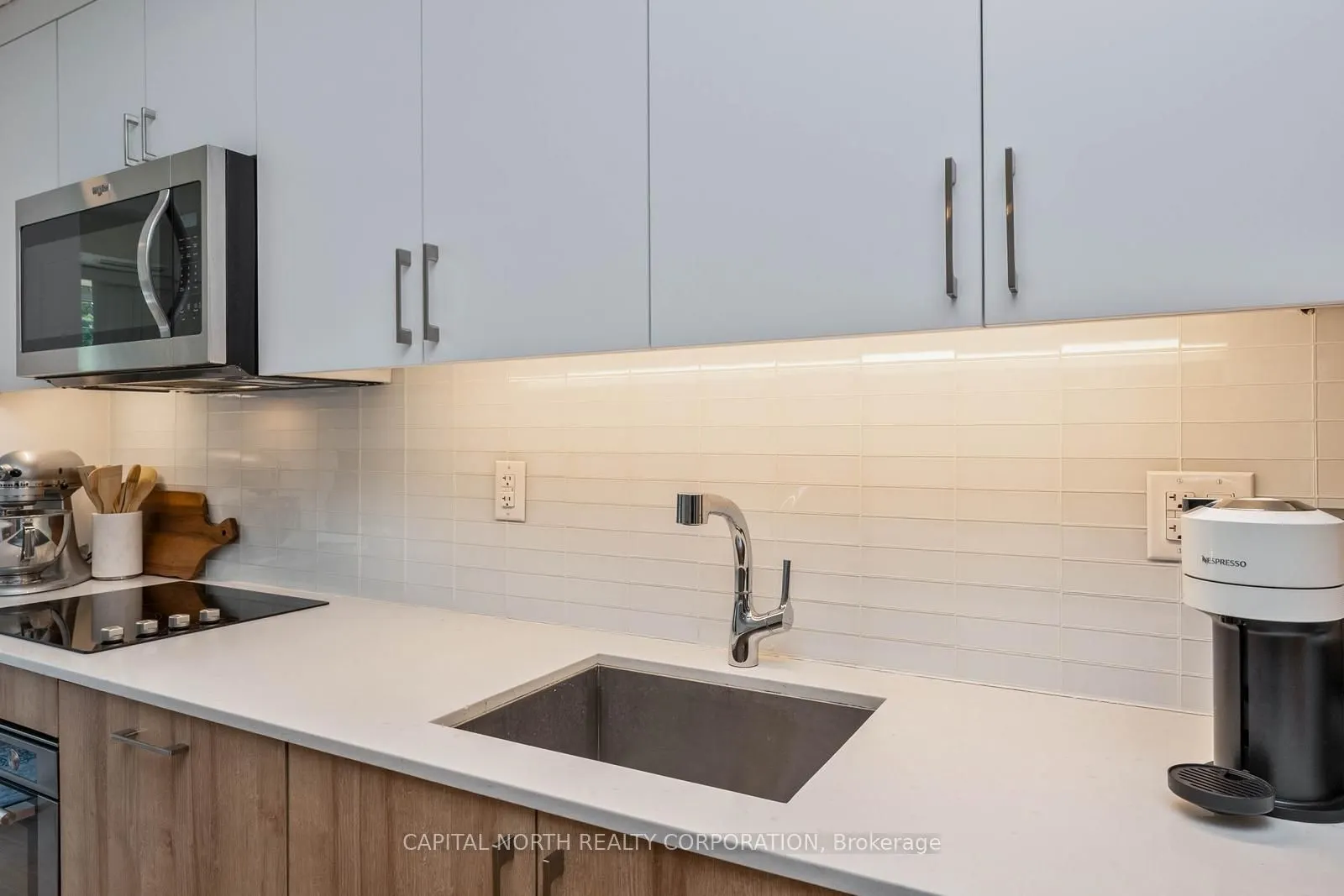 1575 Lakeshore Road W #270