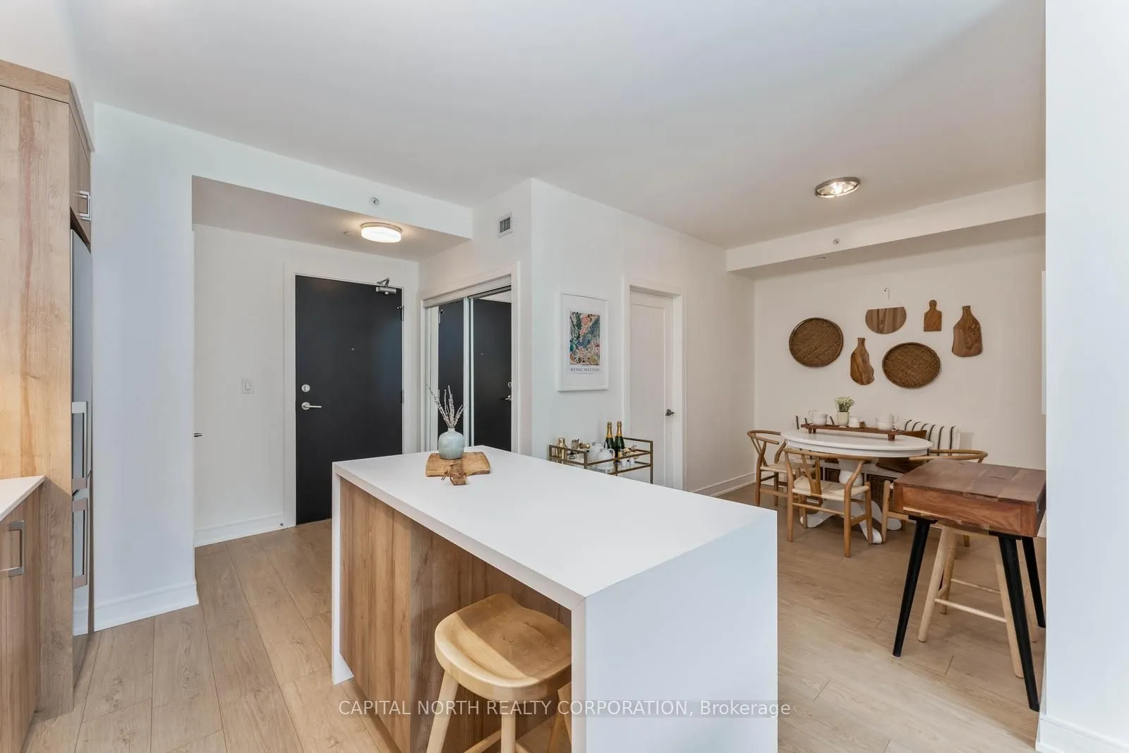 1575 Lakeshore Road W #270