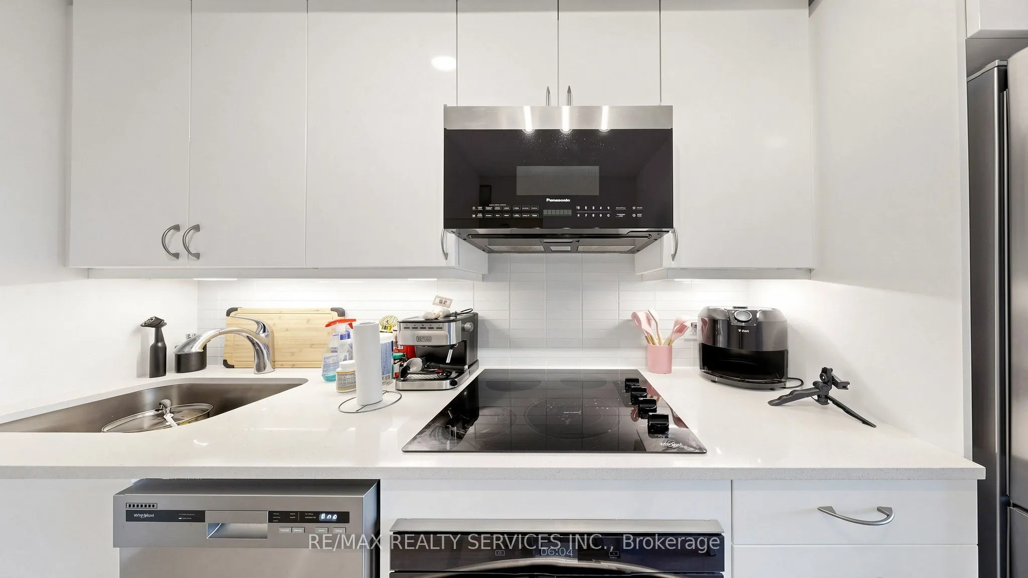 38 Annie Craig Drive #707