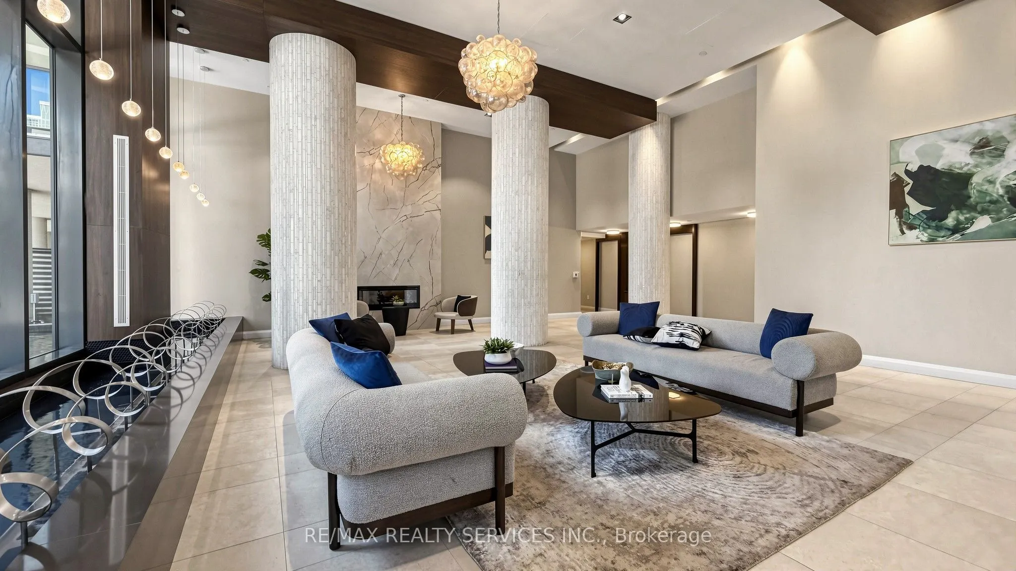 38 Annie Craig Drive #707