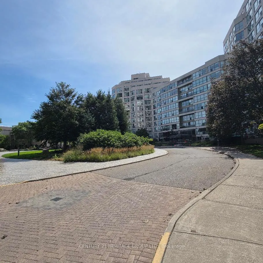 2267 Lakeshore Boulevard W #610