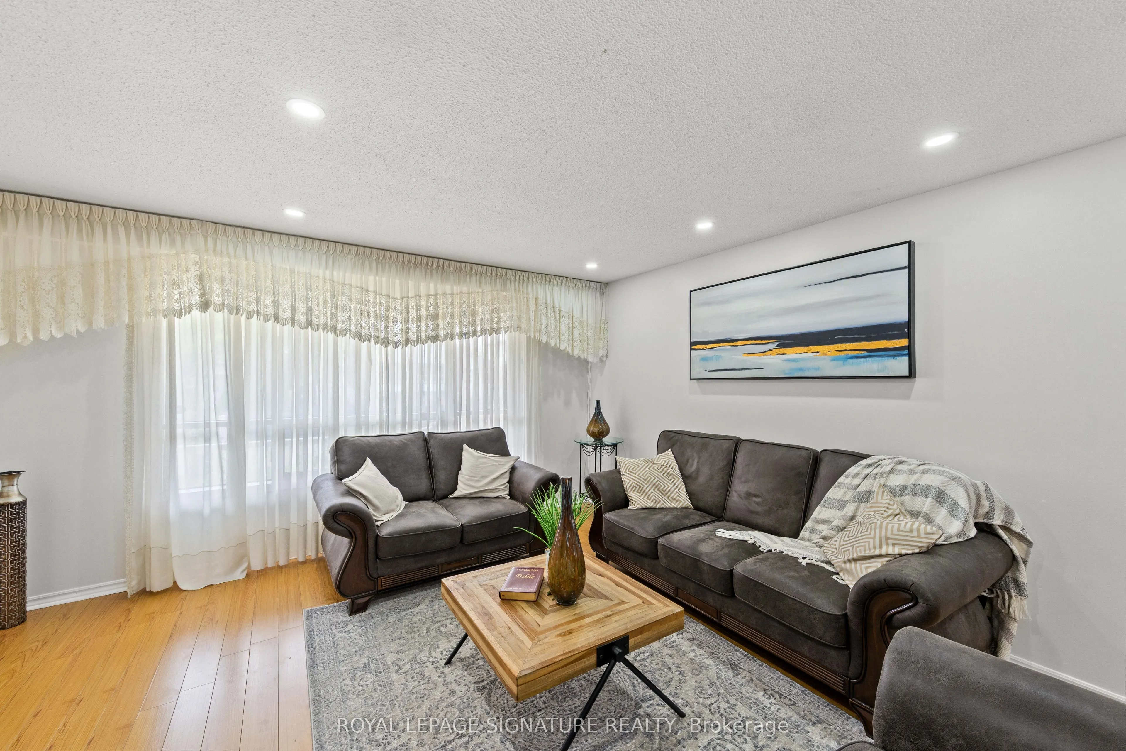112 Kingswood Drive