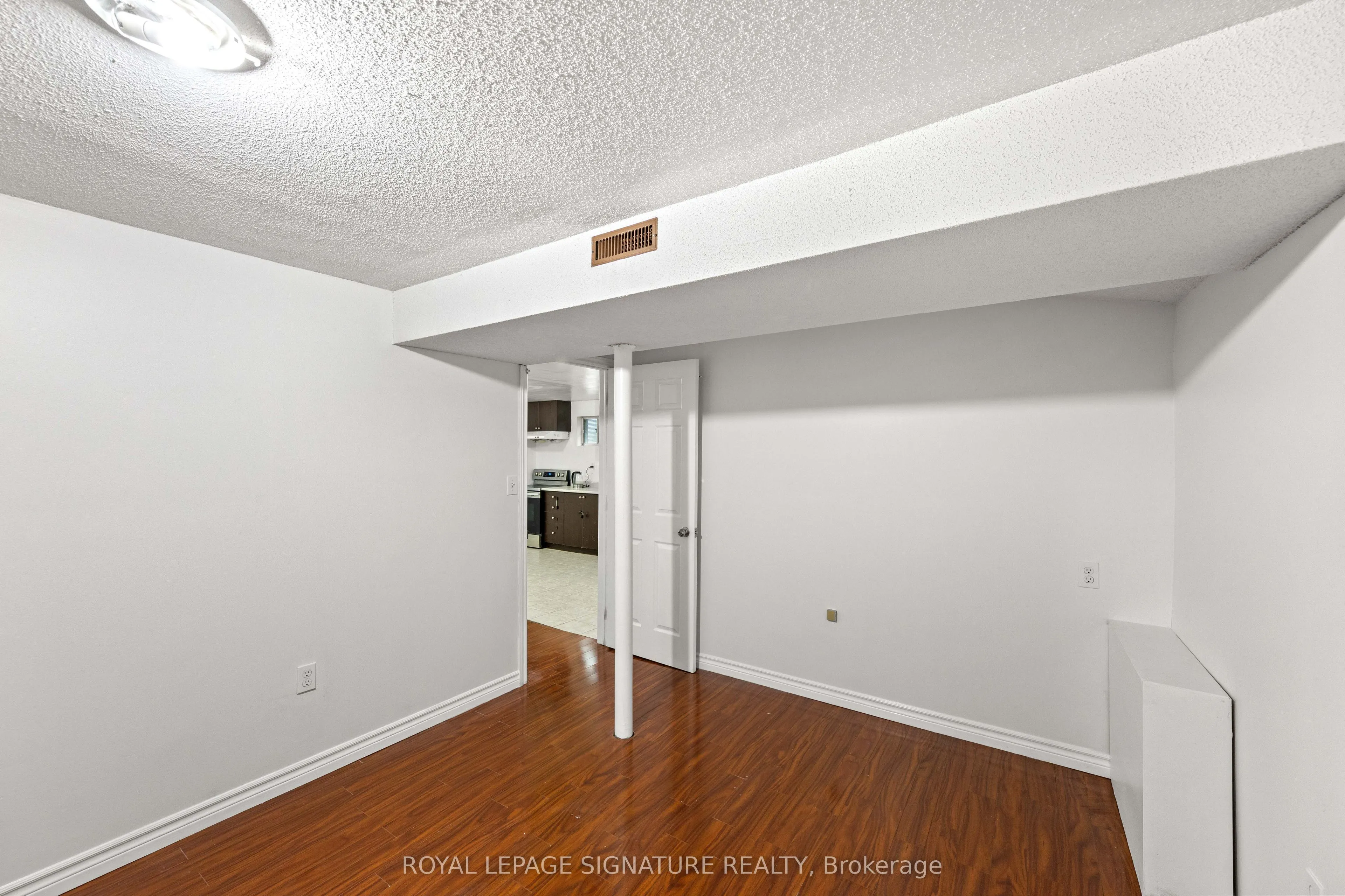 112 Kingswood Drive