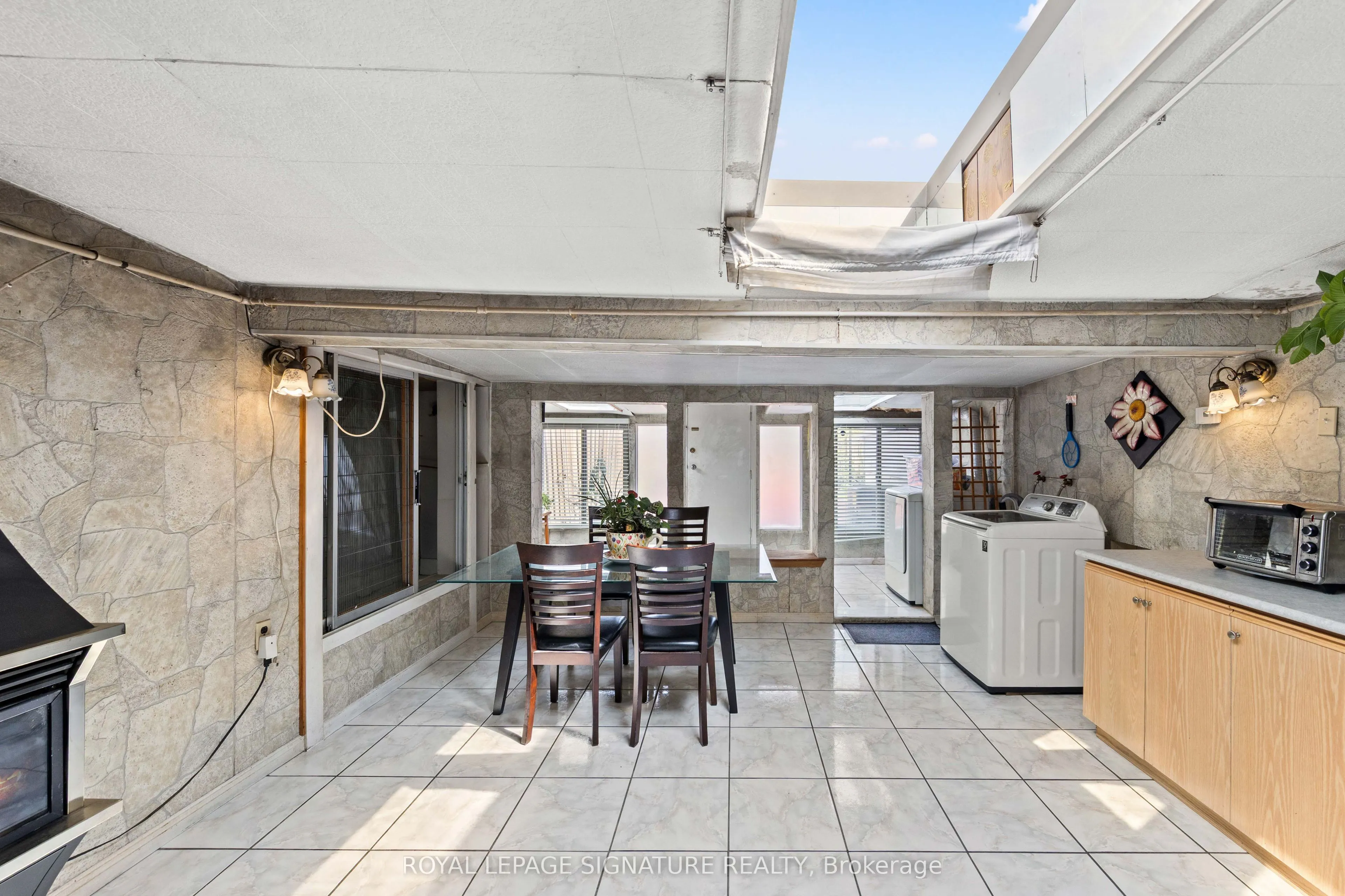112 Kingswood Drive
