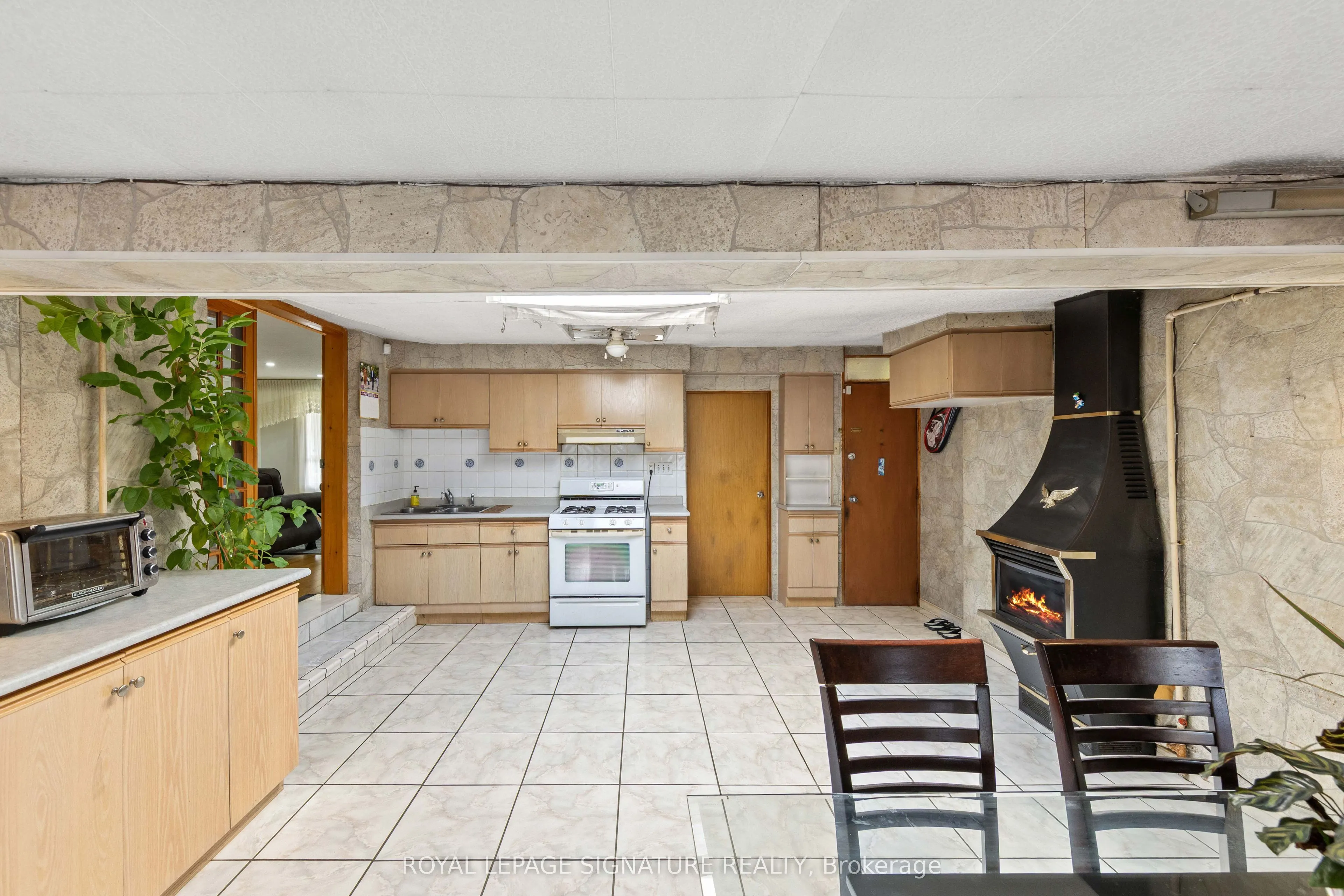 112 Kingswood Drive