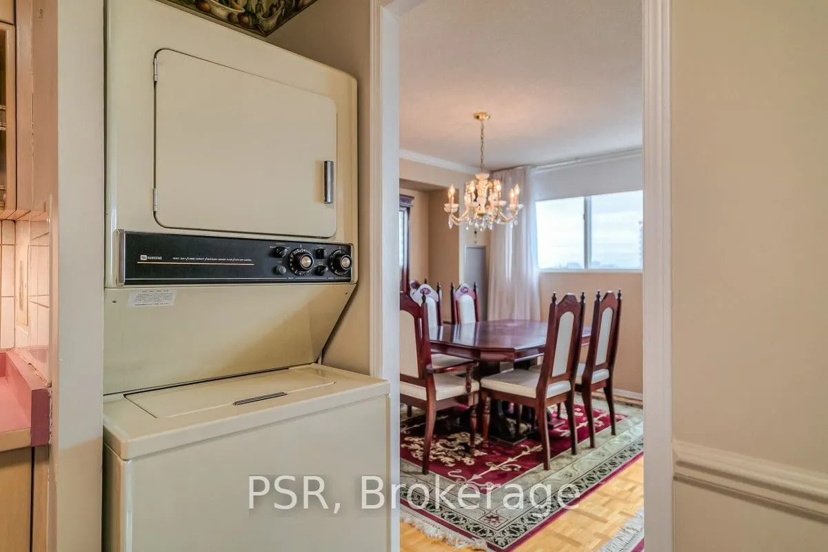 3695 Kaneff Crescent #612
