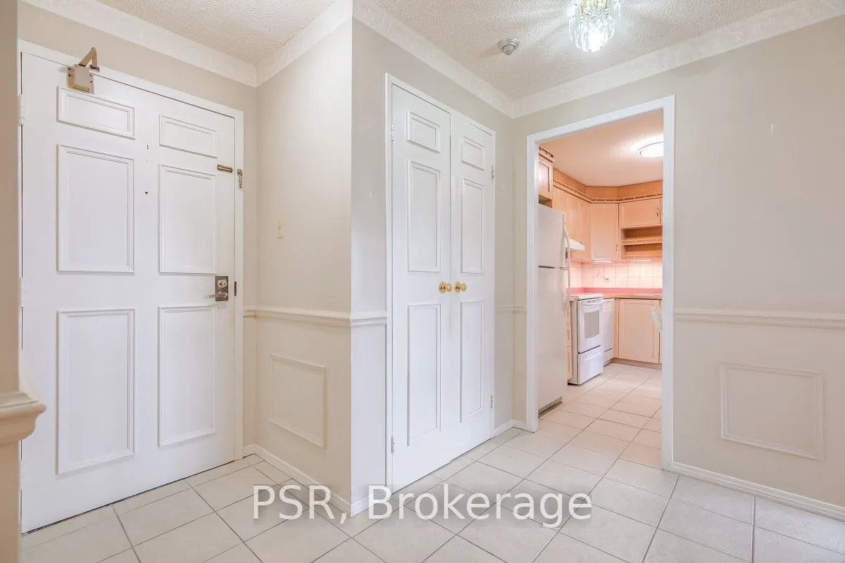 3695 Kaneff Crescent #612