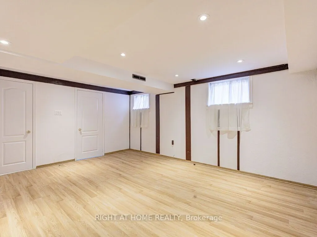341 Rathburn Road