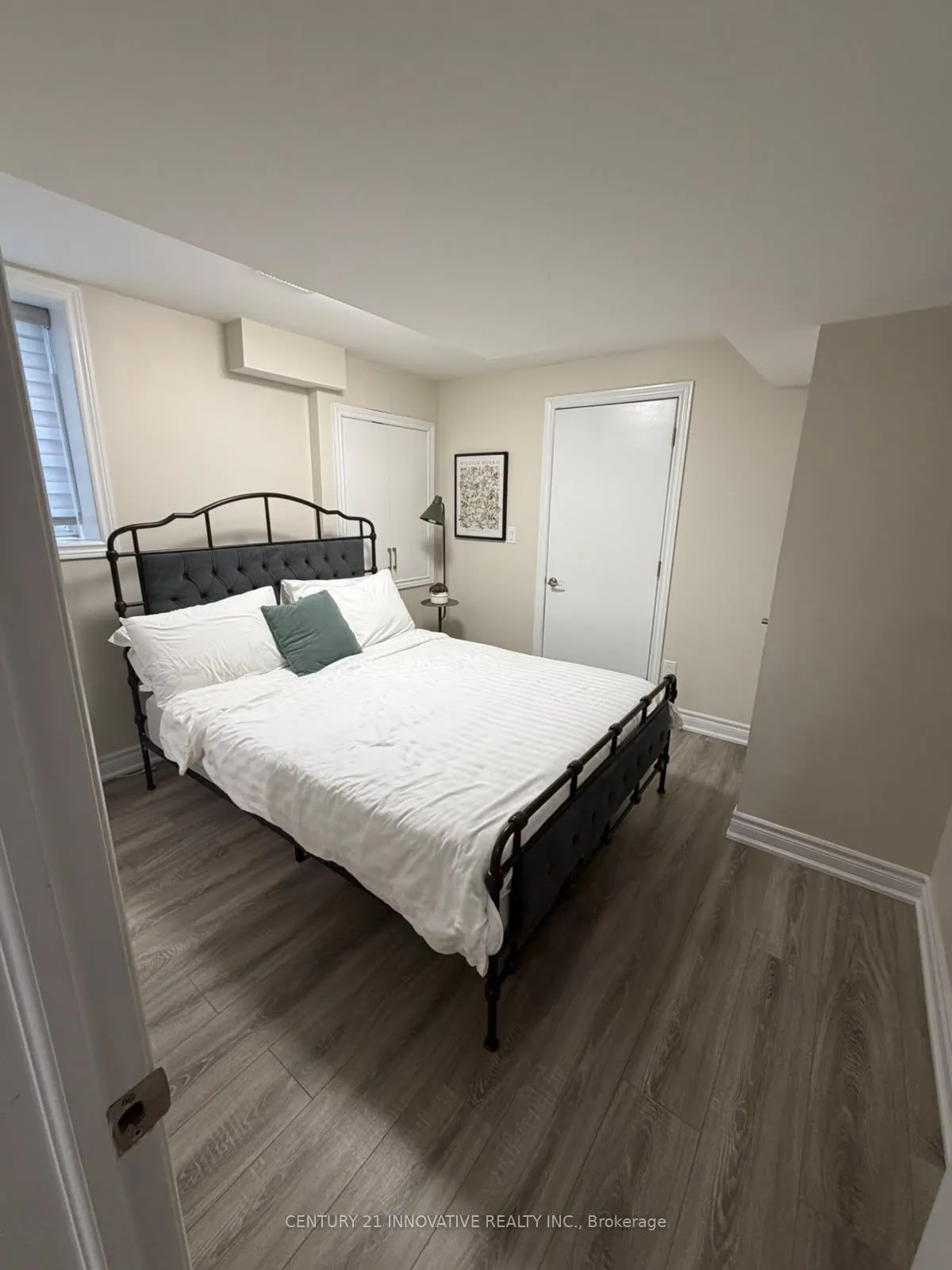 1544 Leger Way