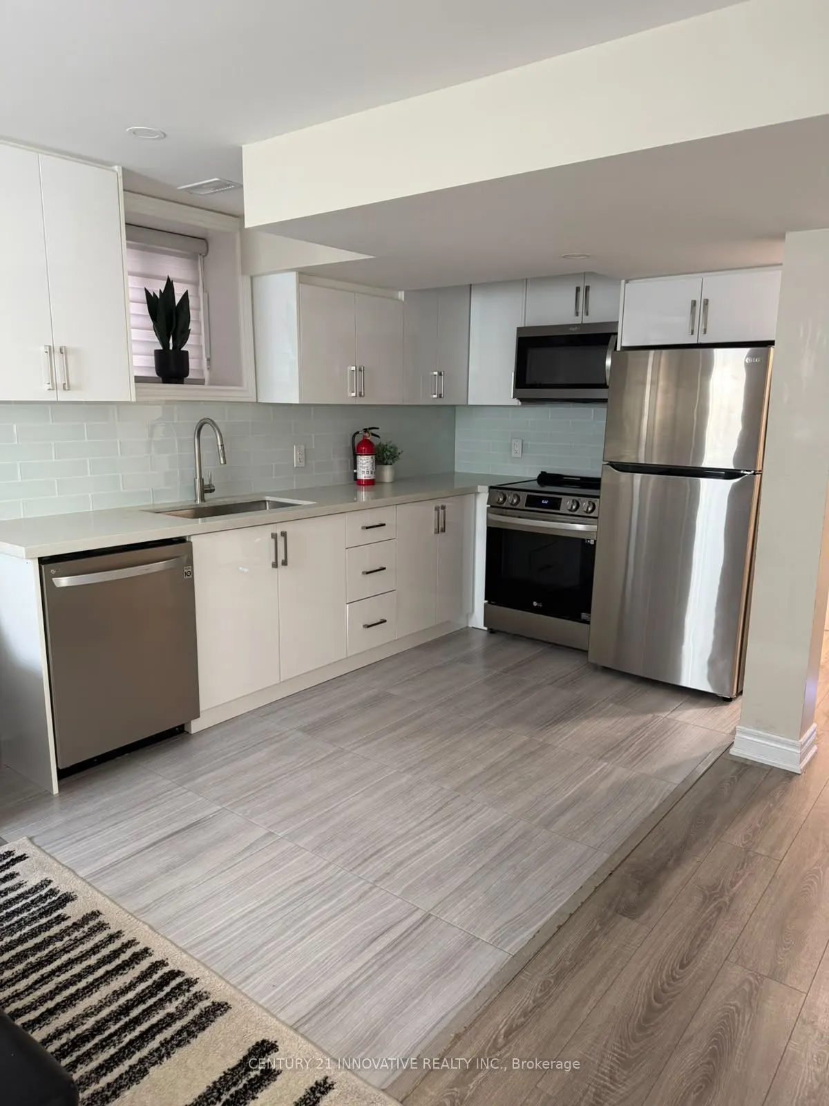1544 Leger Way