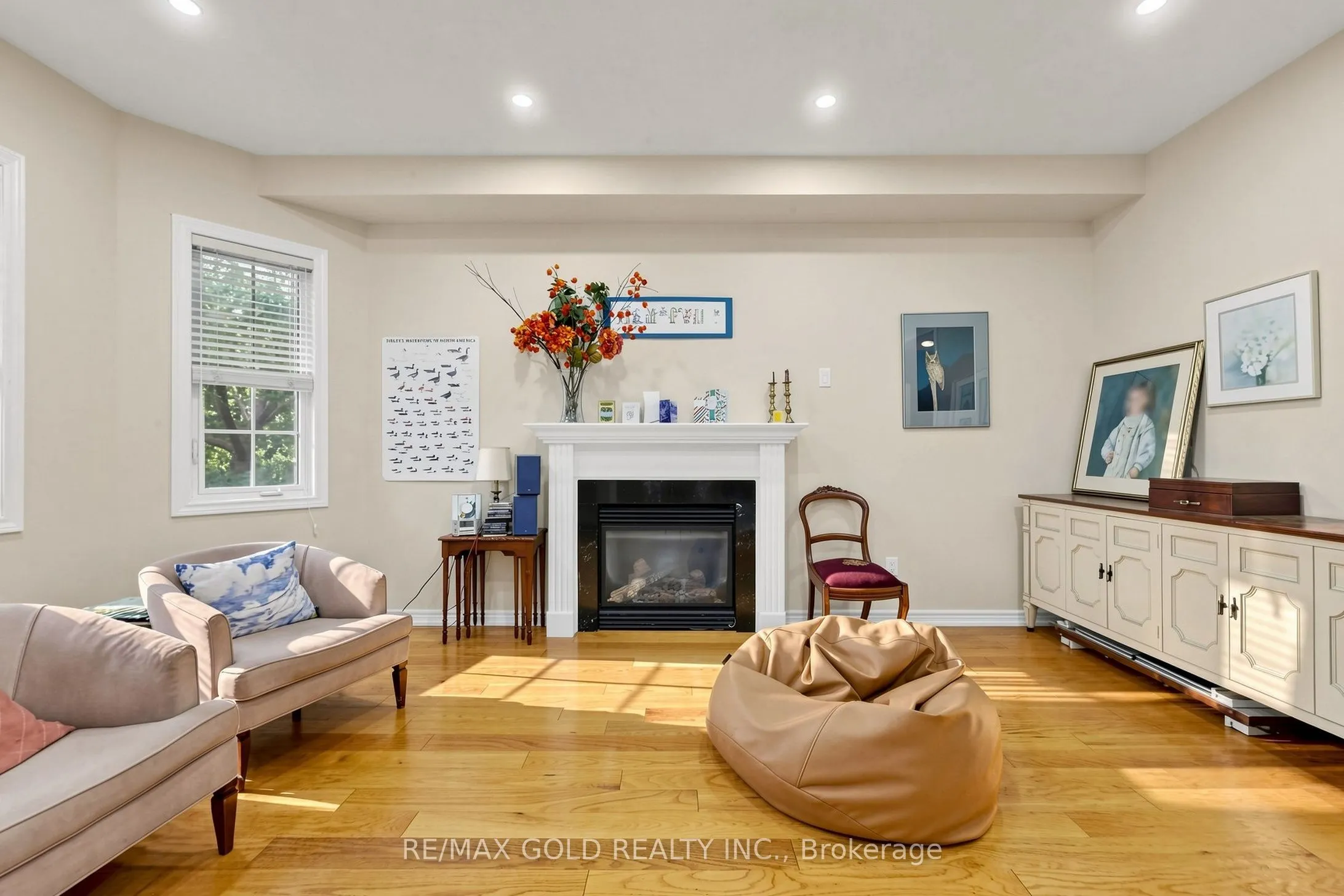 284 Holmes Crescent