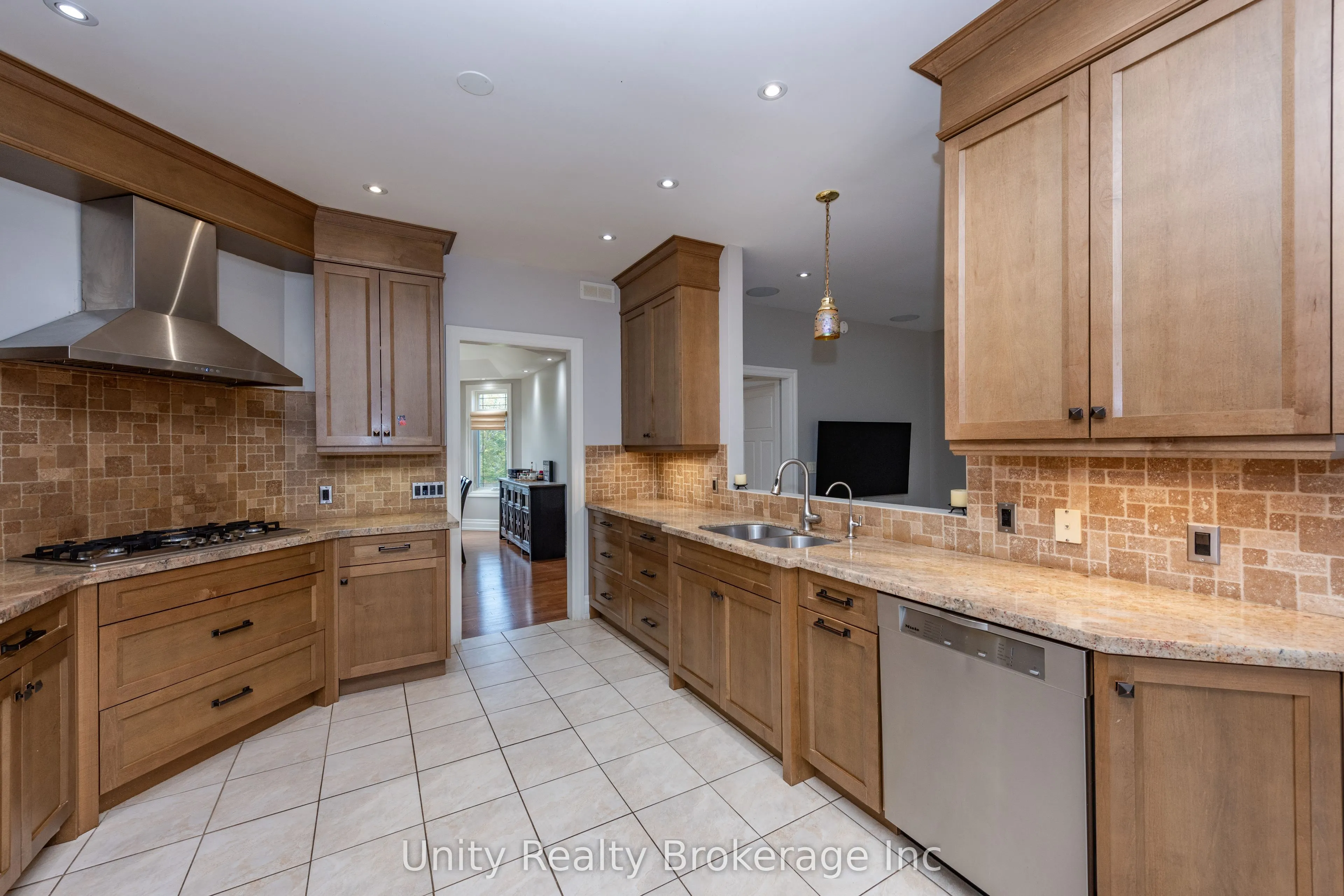 7 Golfdale Court