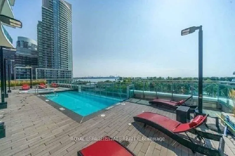 33 Shore Breeze Drive #2901