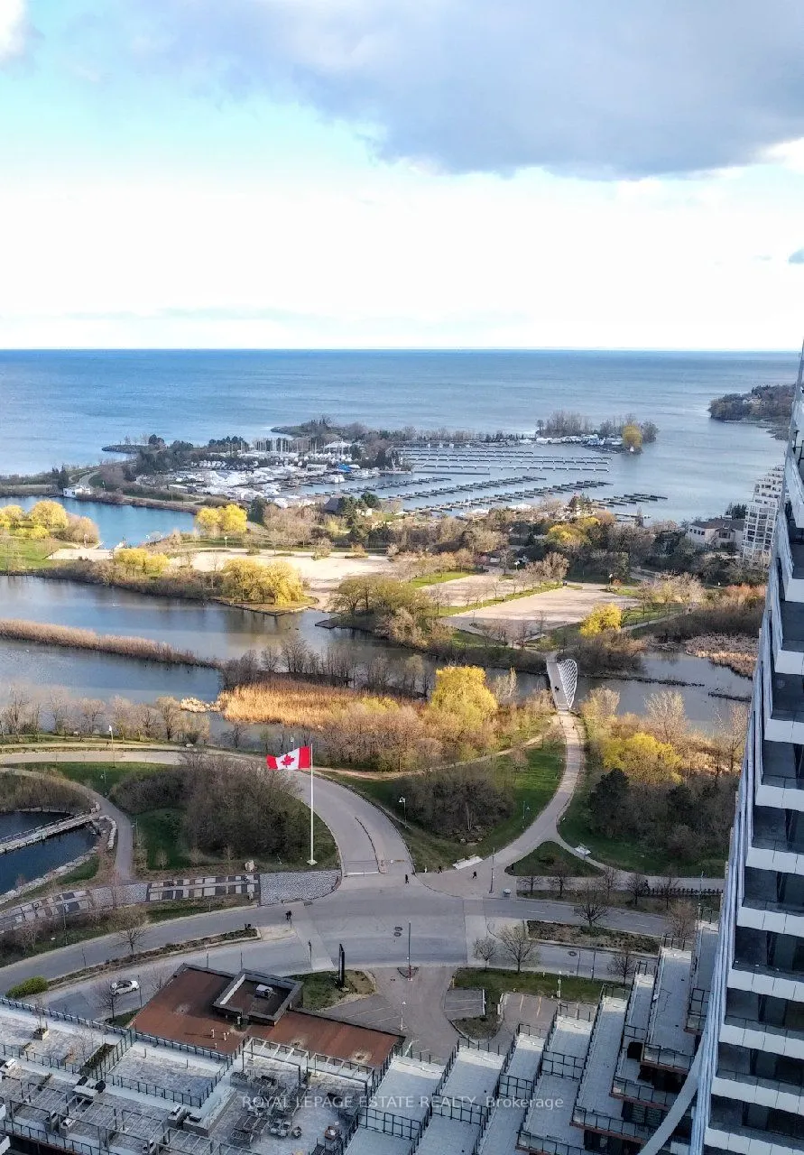 33 Shore Breeze Drive #2901