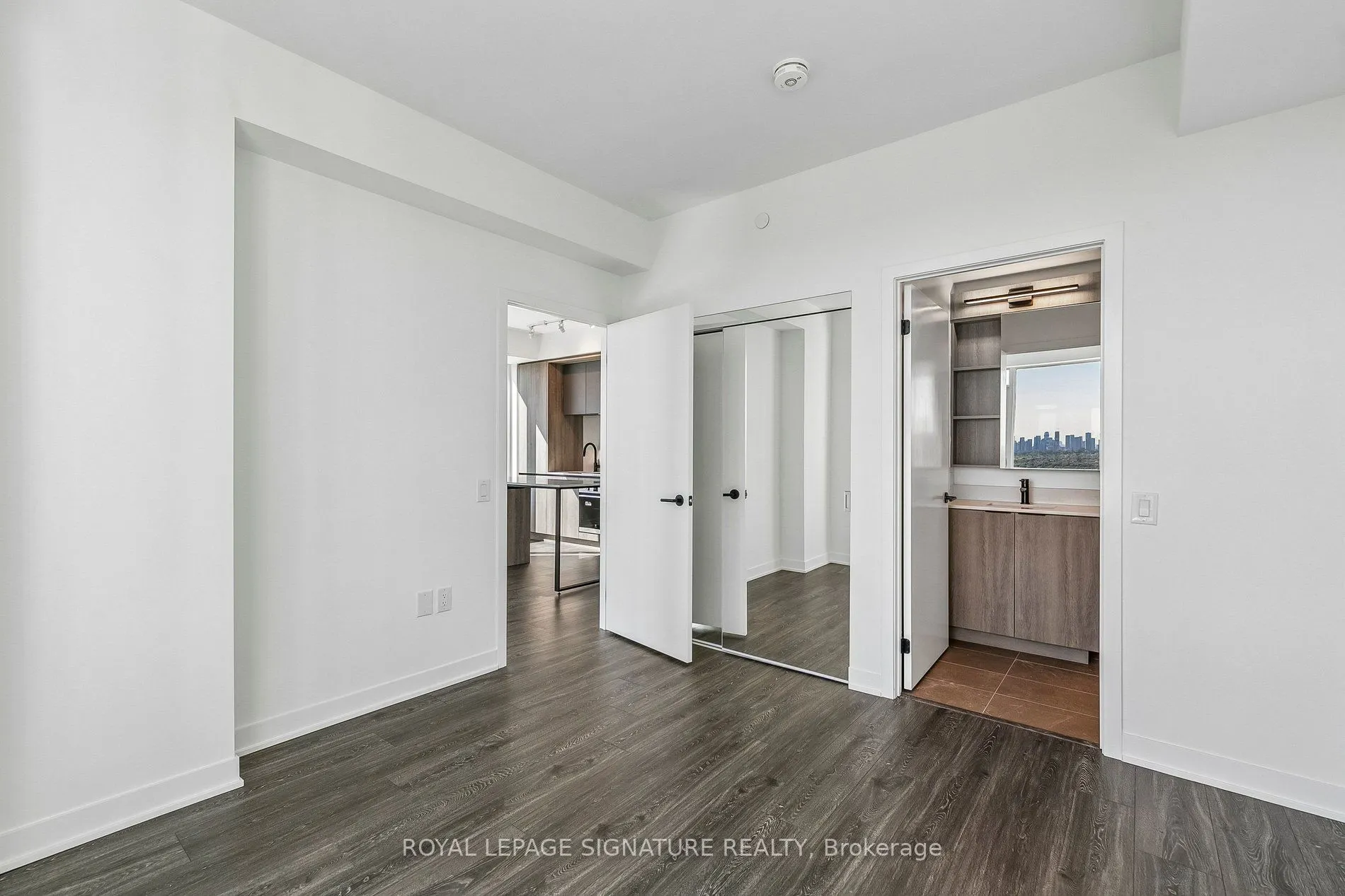 2495 Eglinton Avenue W #2503