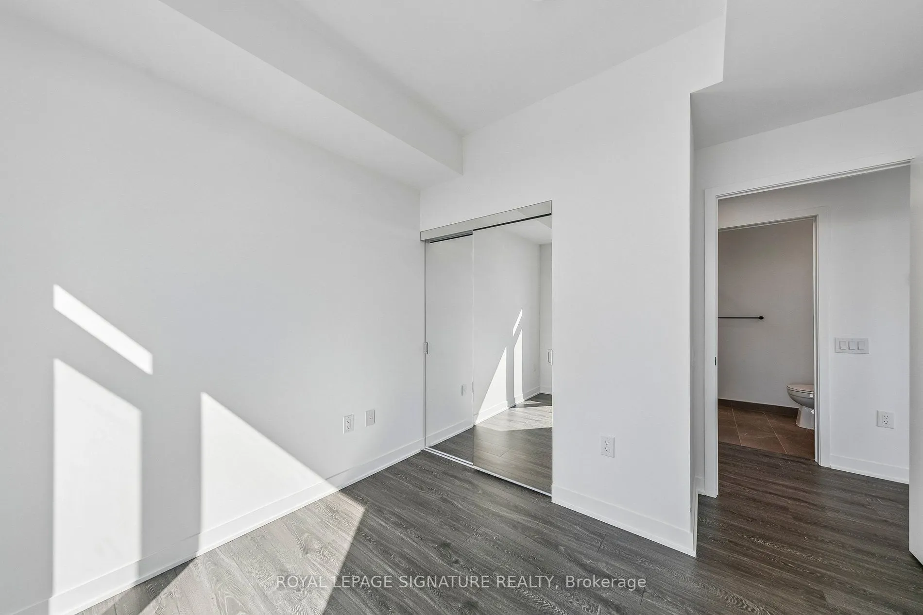 2495 Eglinton Avenue W #2503