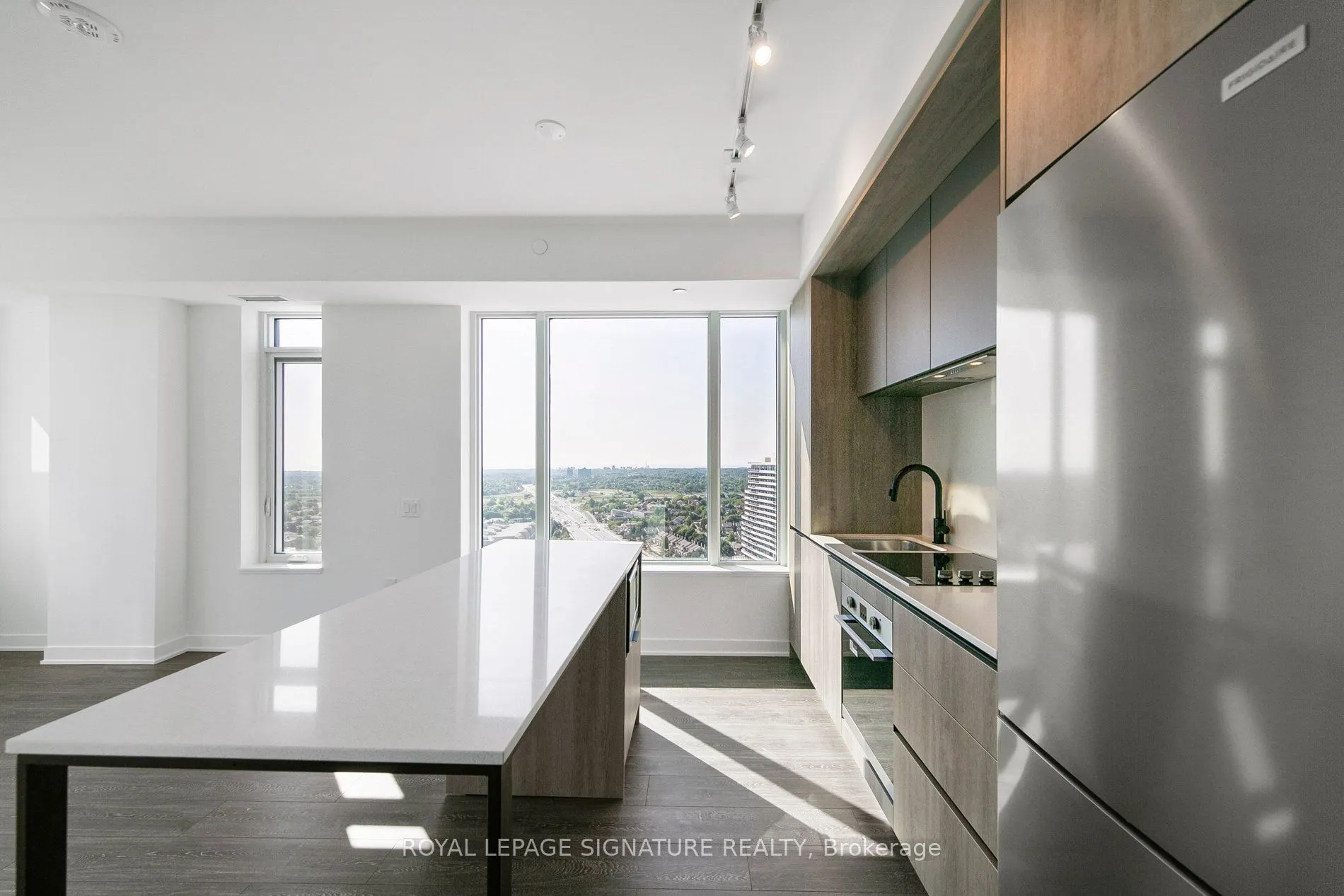 2495 Eglinton Avenue W #2503