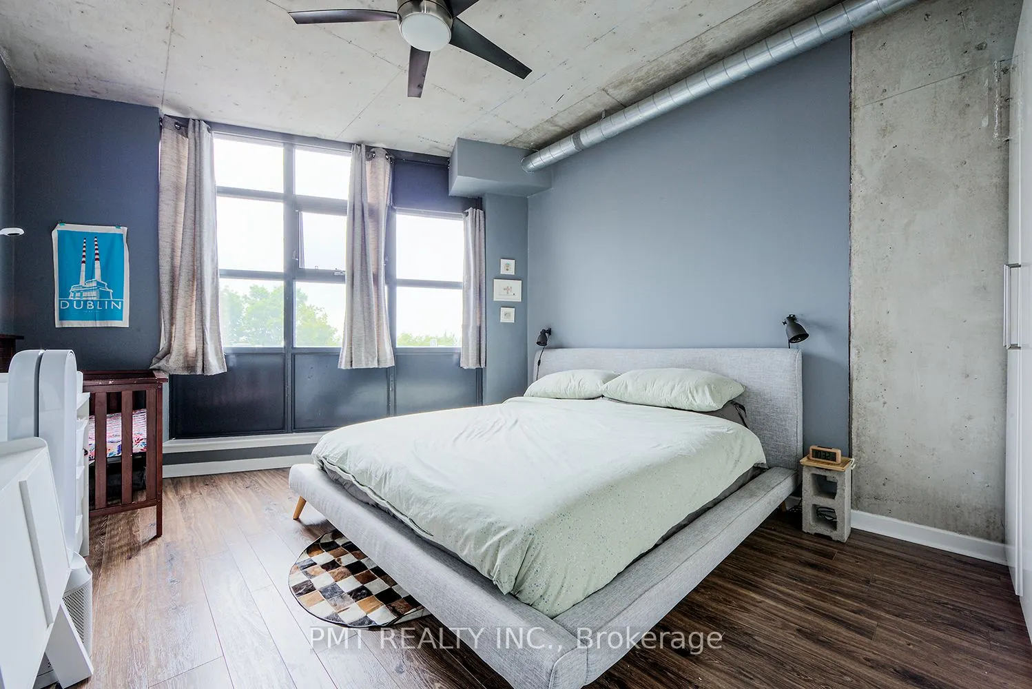 369 Sorauren Avenue #311