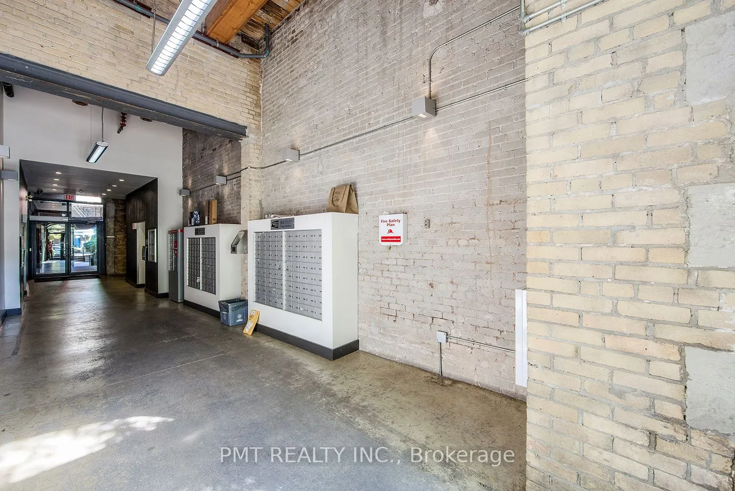 369 Sorauren Avenue #311