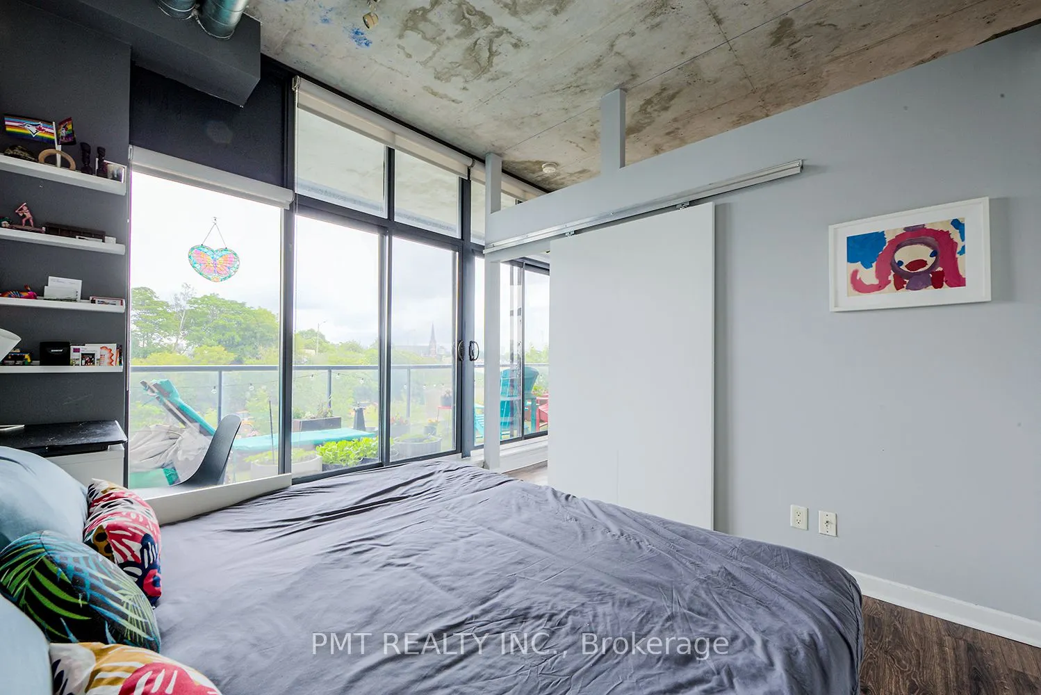 369 Sorauren Avenue #311