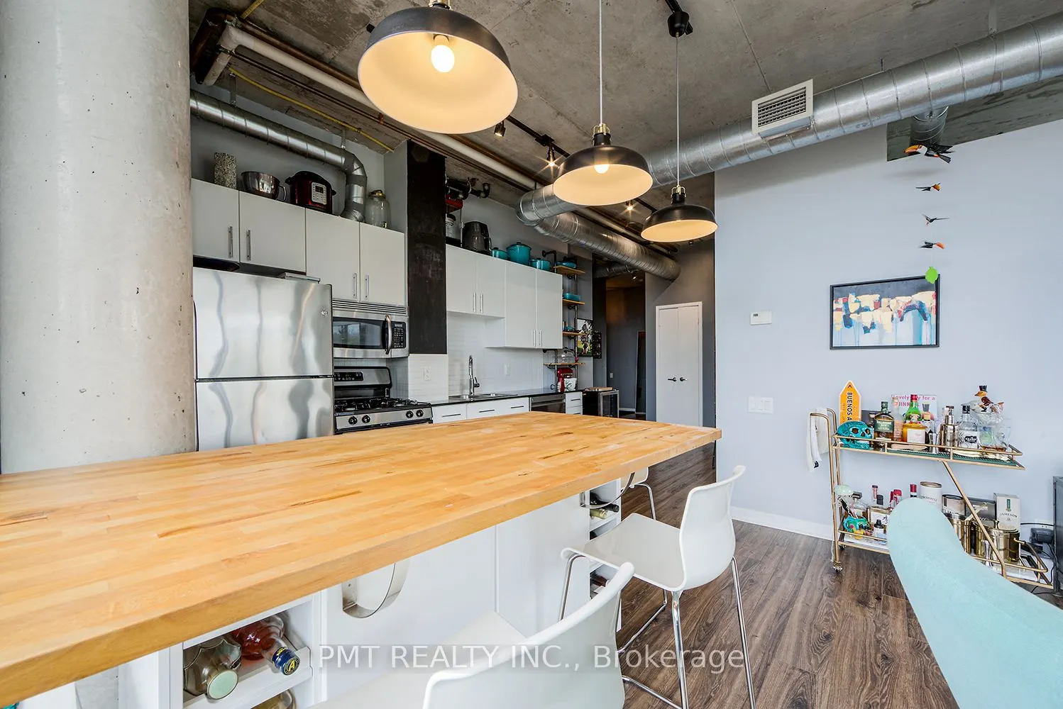 369 Sorauren Avenue #311