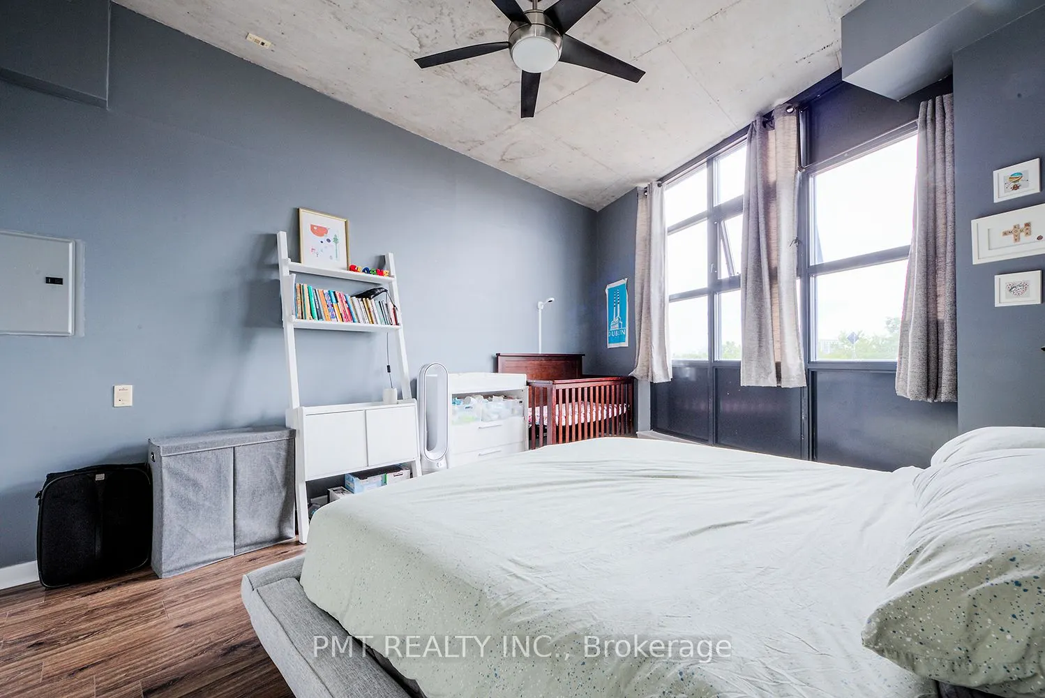 369 Sorauren Avenue #311