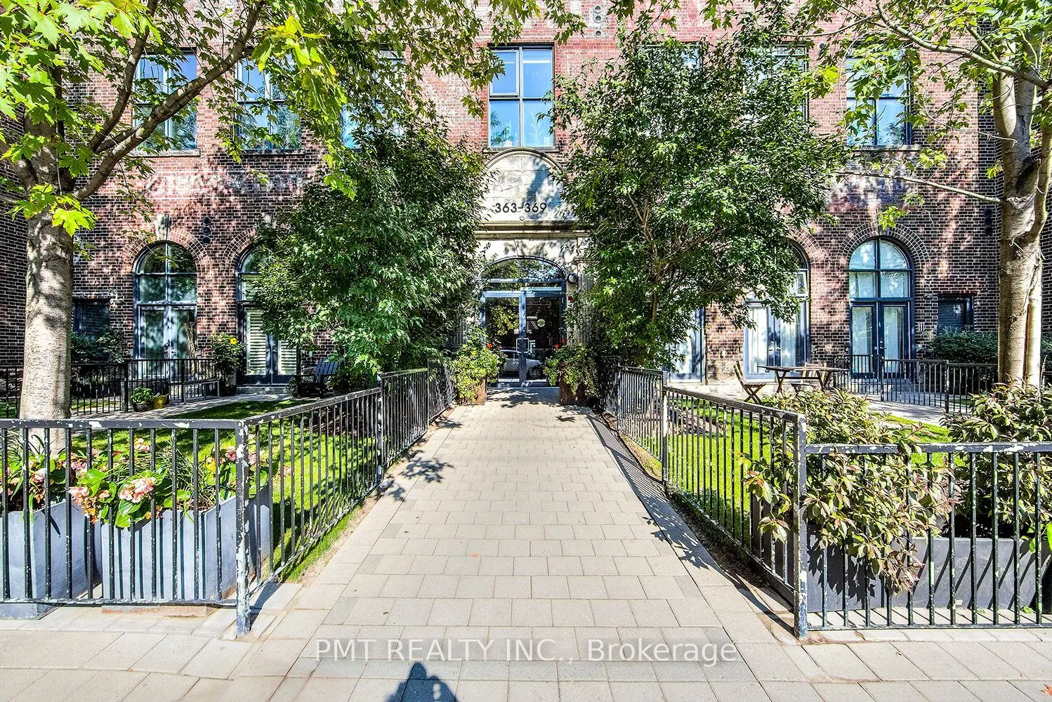 369 Sorauren Avenue #311