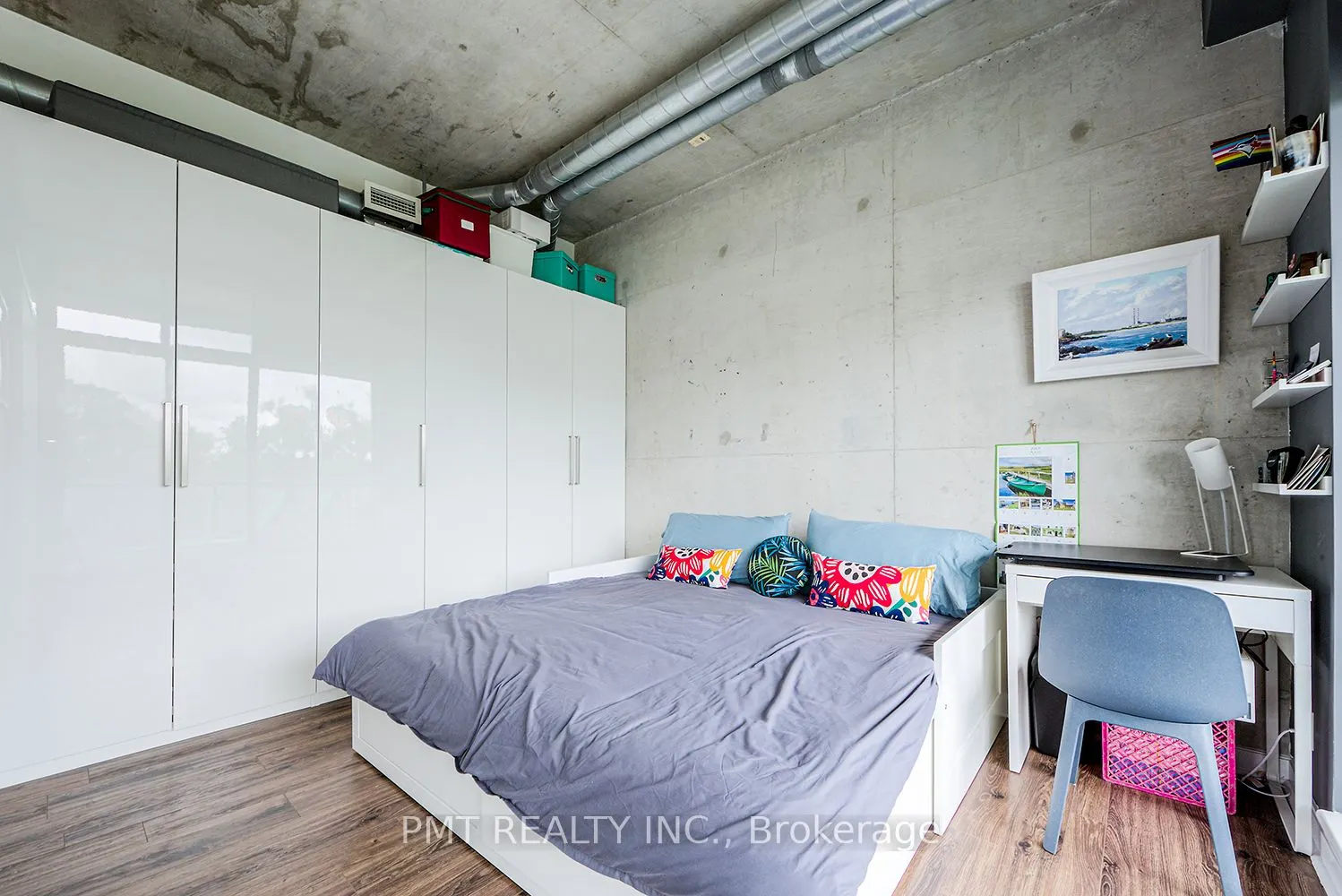 369 Sorauren Avenue #311
