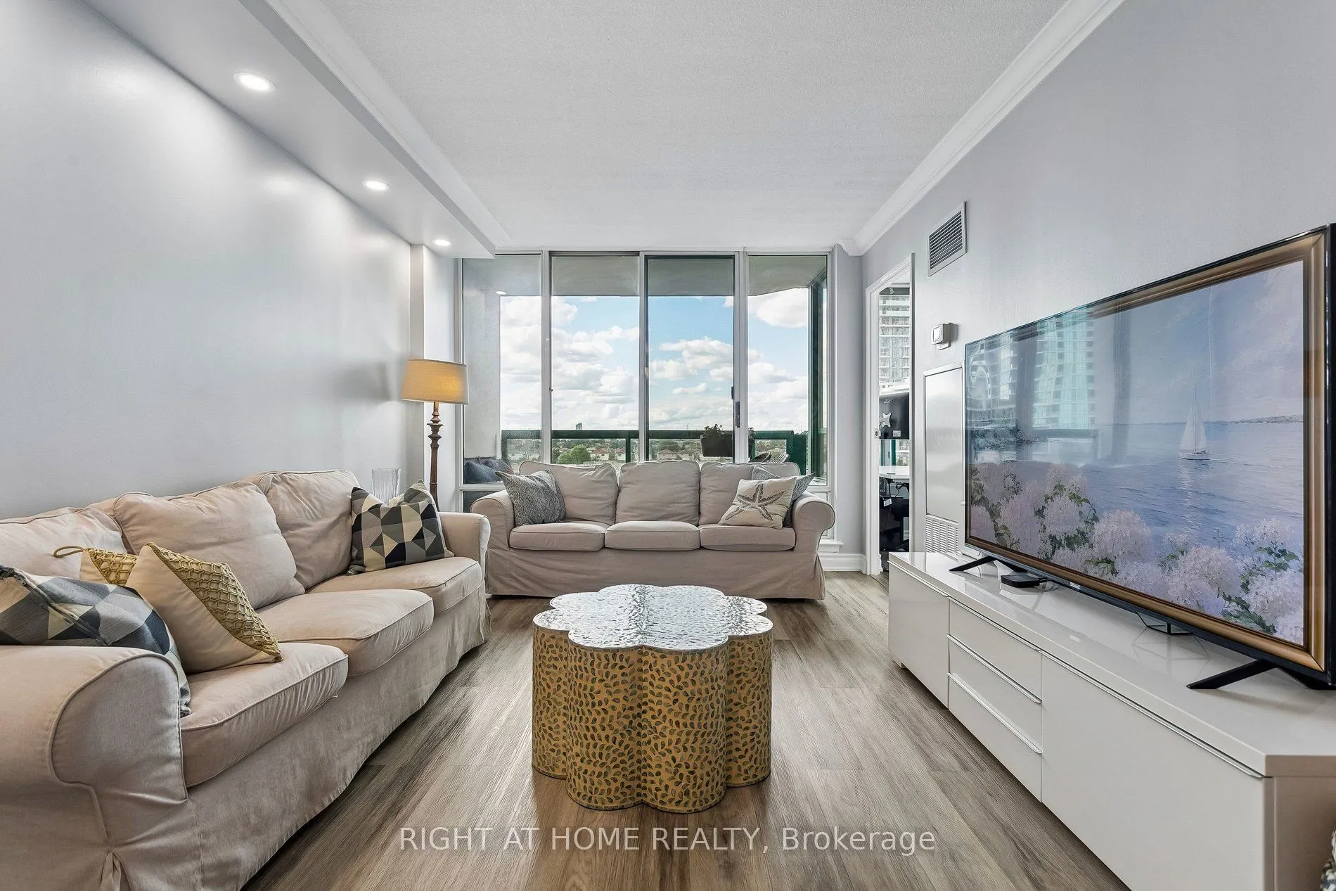 550 Webb Drive #612