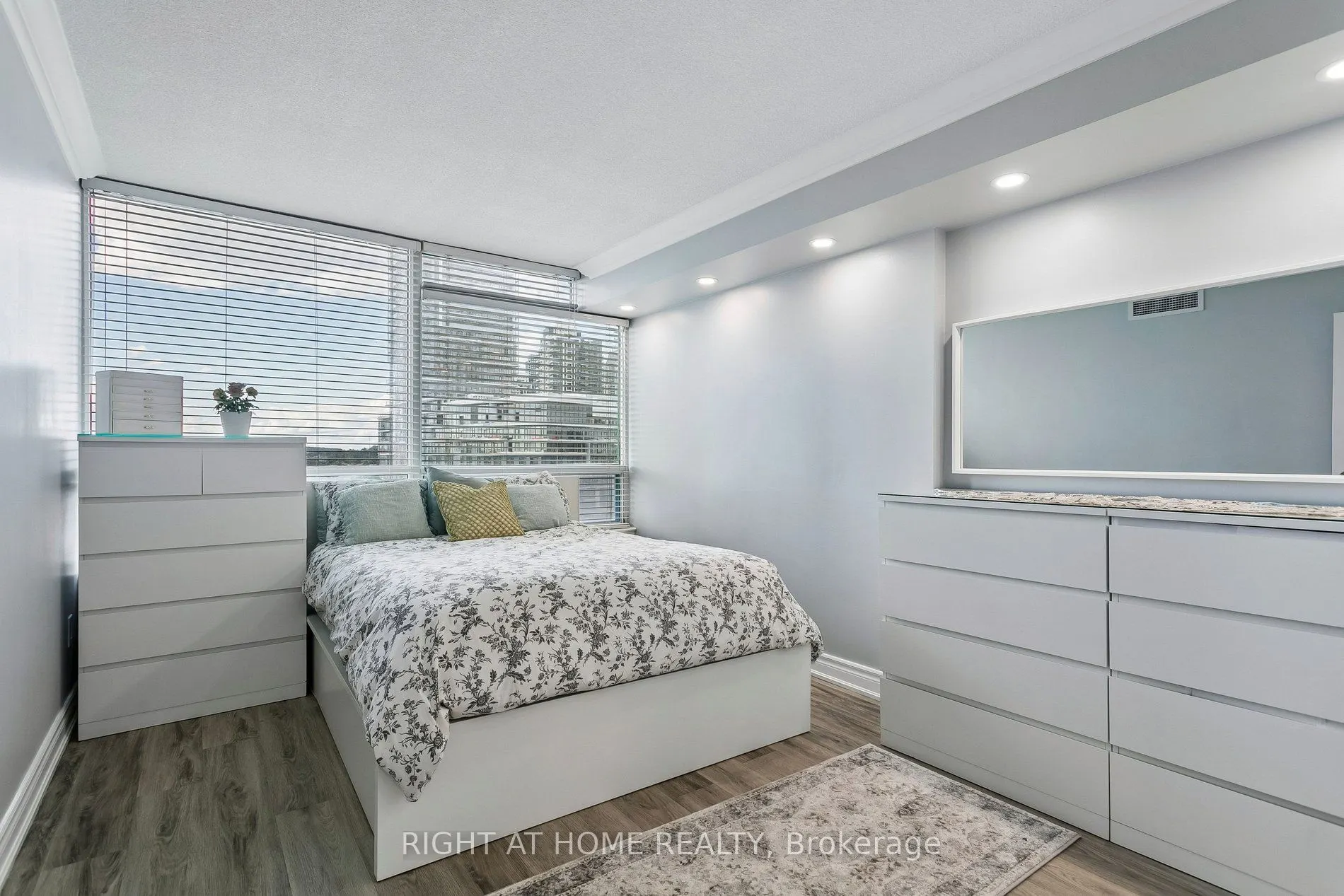 550 Webb Drive #612