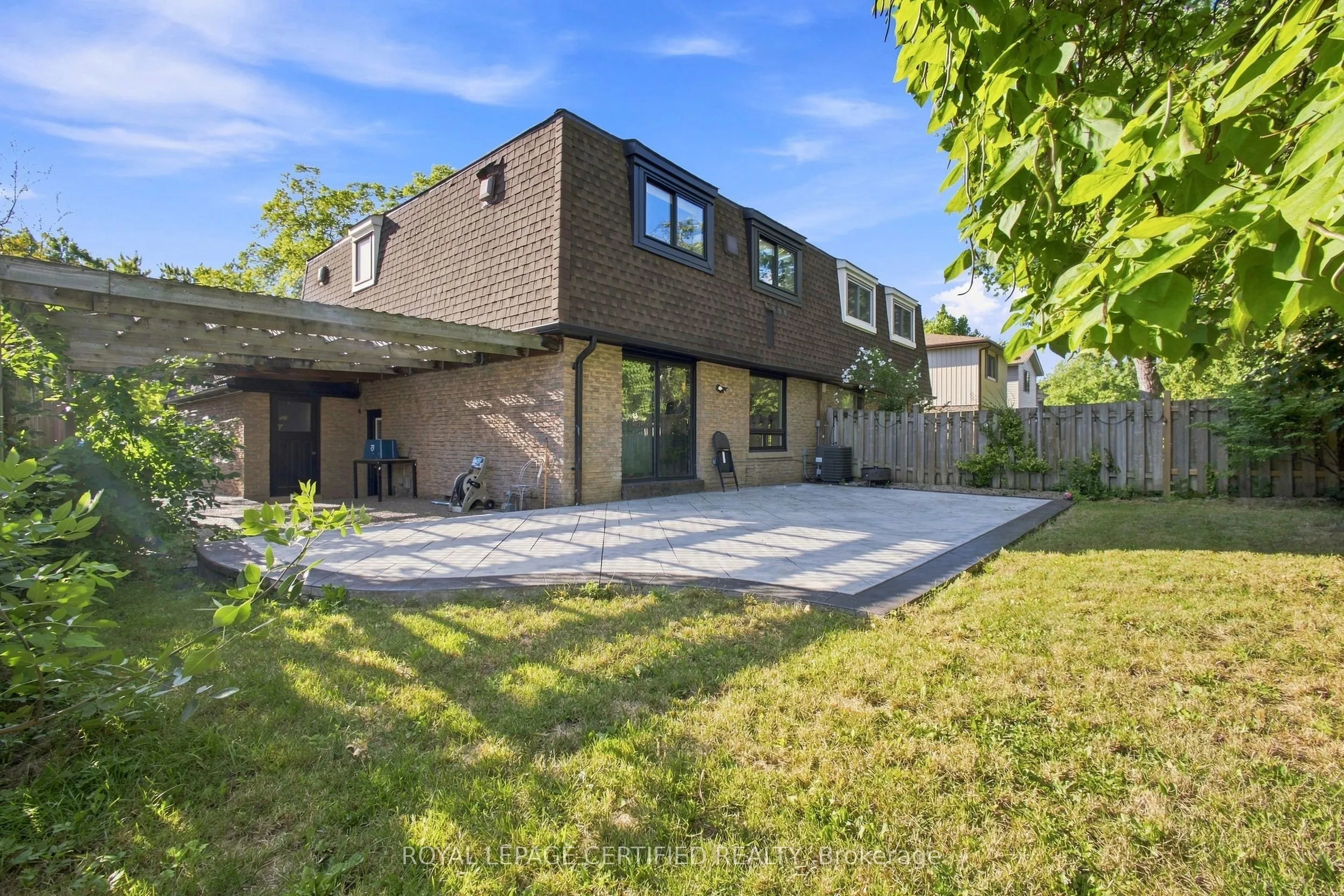 3029 Oslo Crescent